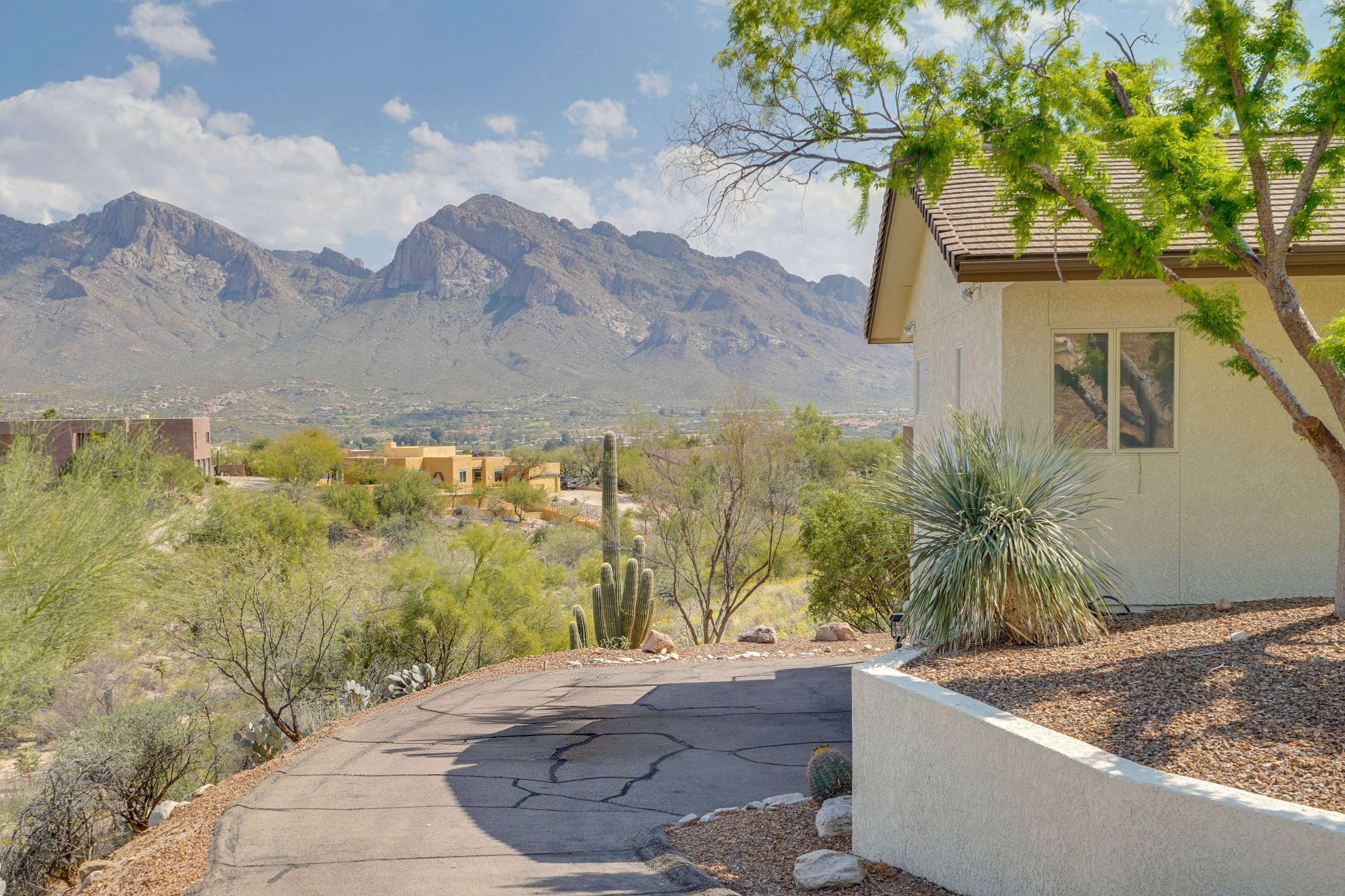 Parking | Garage (1 Vehicle) | Driveway (2 Vehicles)