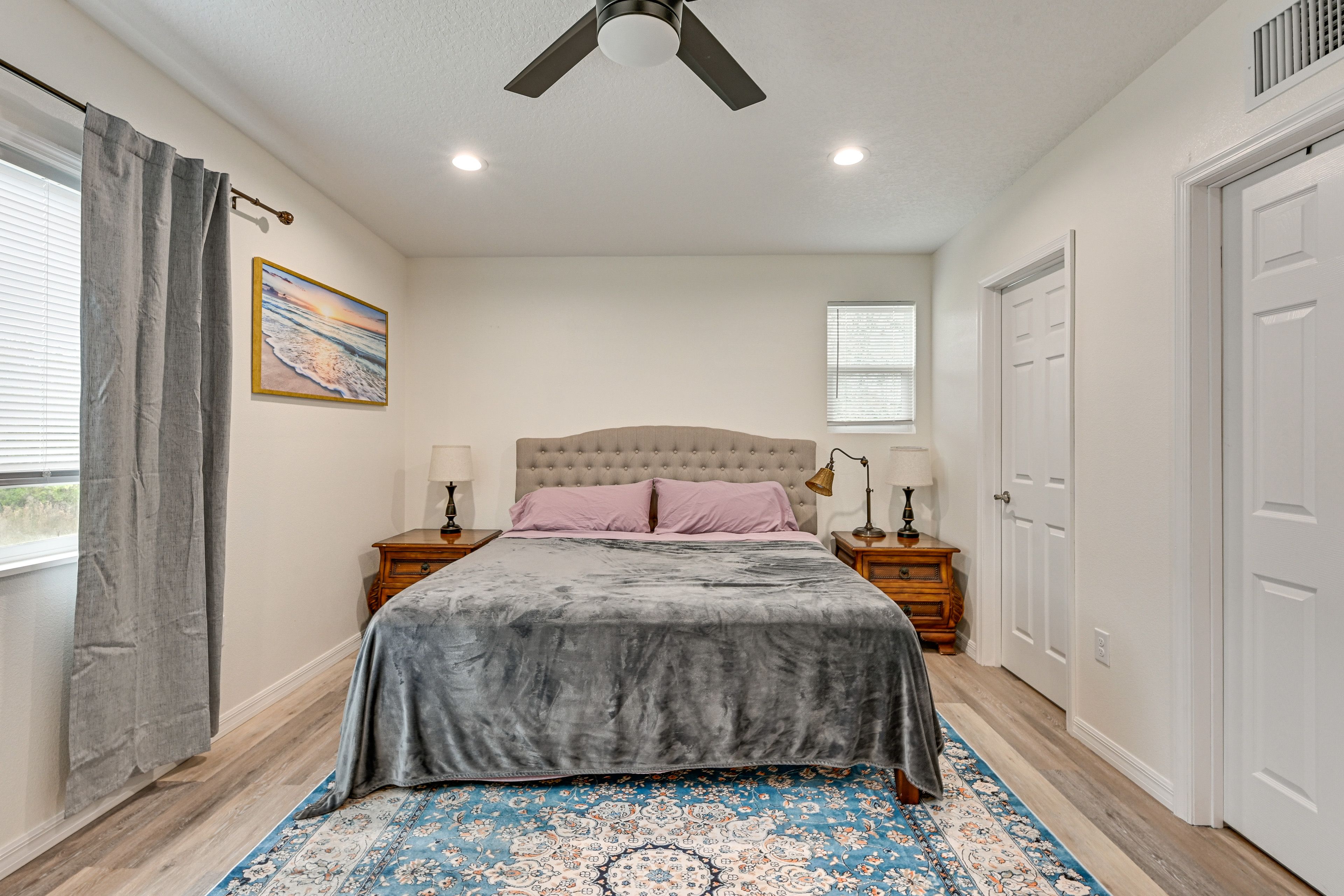 Bedroom | King Bed | 2nd Floor | Linens Provided