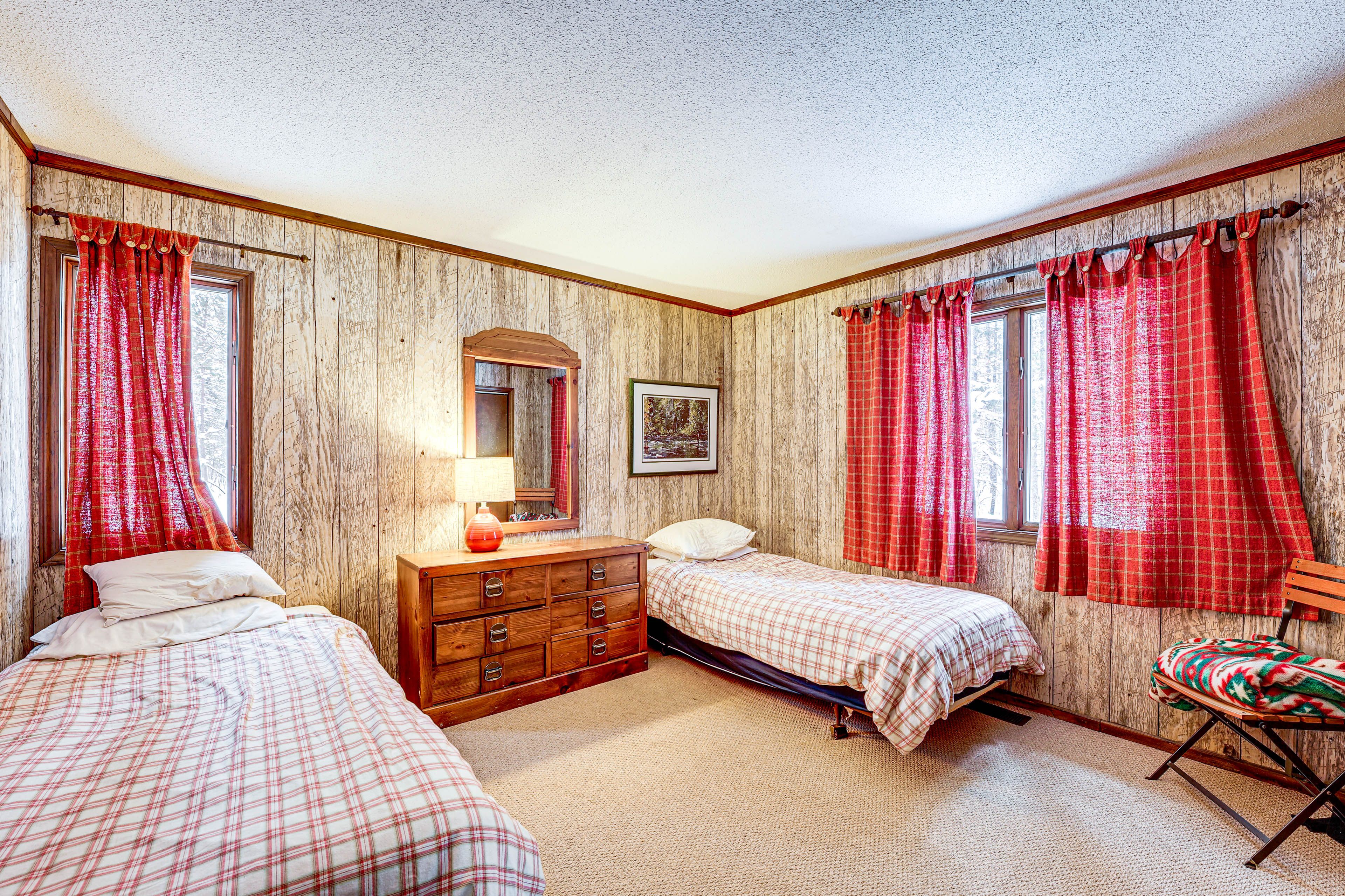 Bedroom 2 | 2 Twin XL Beds | 1st Floor