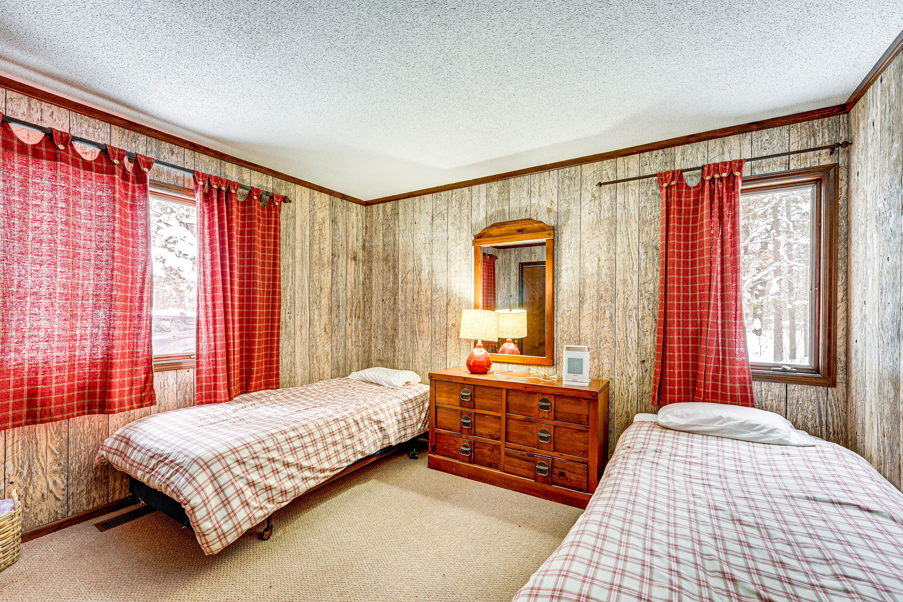 Bedroom 3 | 2 Twin XL Beds | 1st Floor