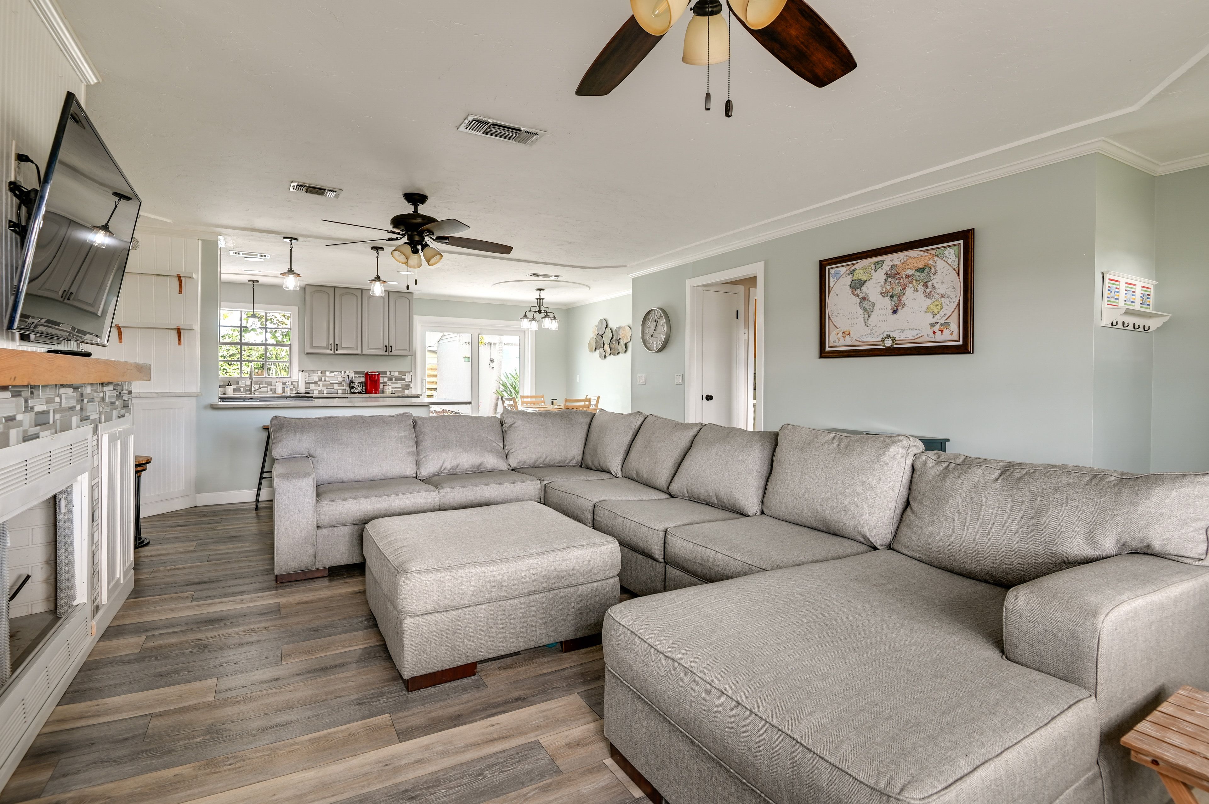 Living Room | Central A/C & Heating