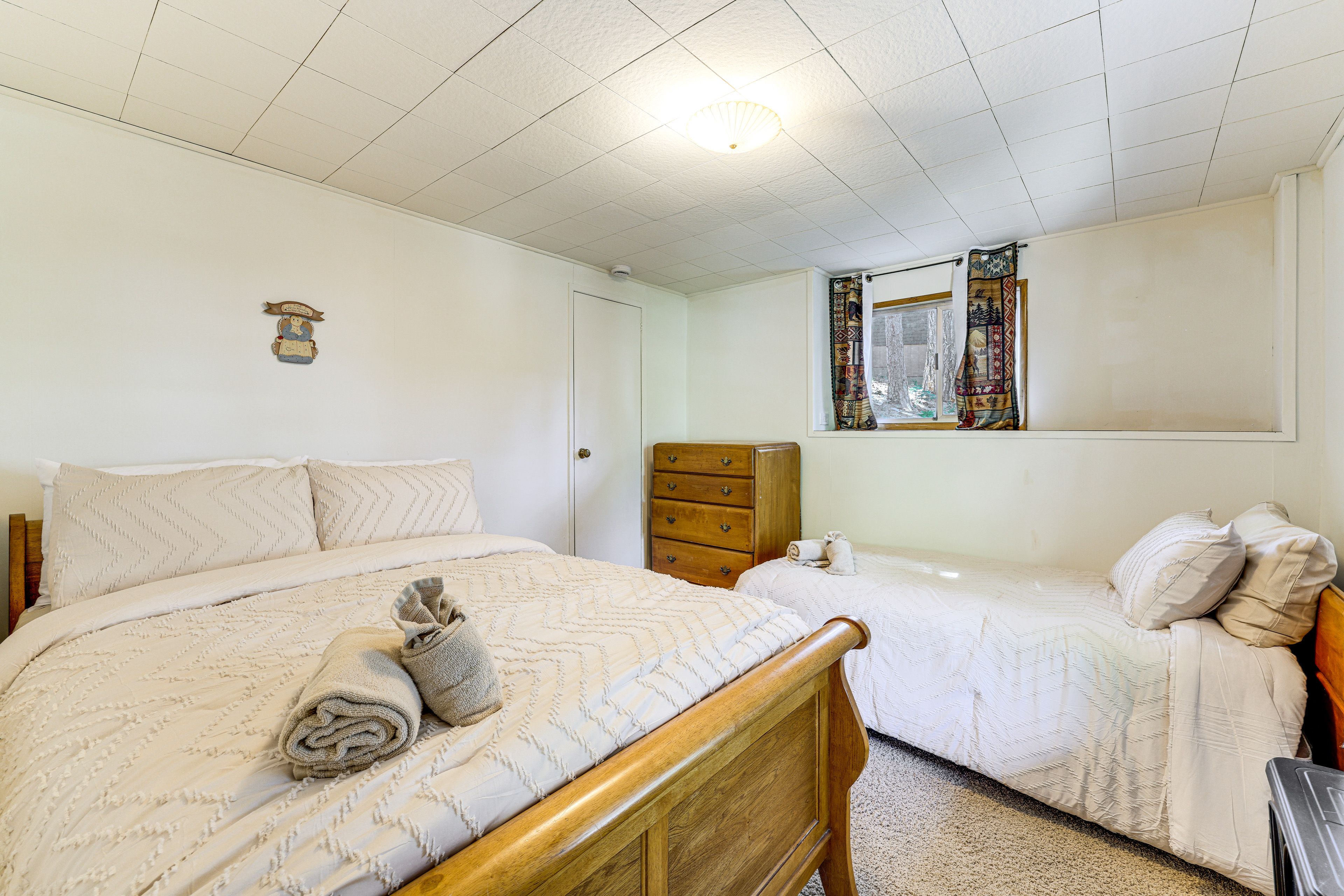 Bedroom 2 | Full Bed | Twin Bed | Lower Level