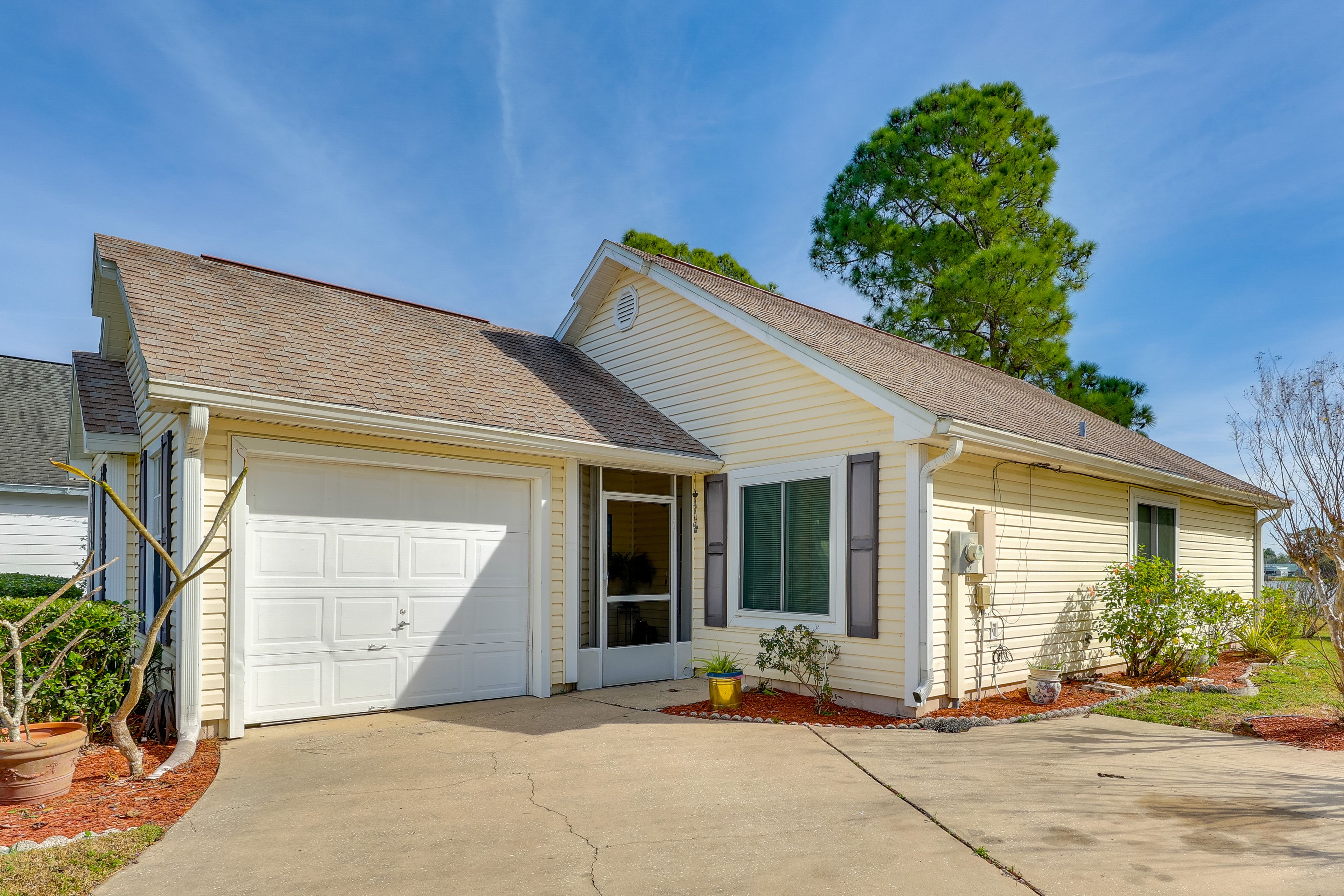 Driveway Parking | 3 Vehicles