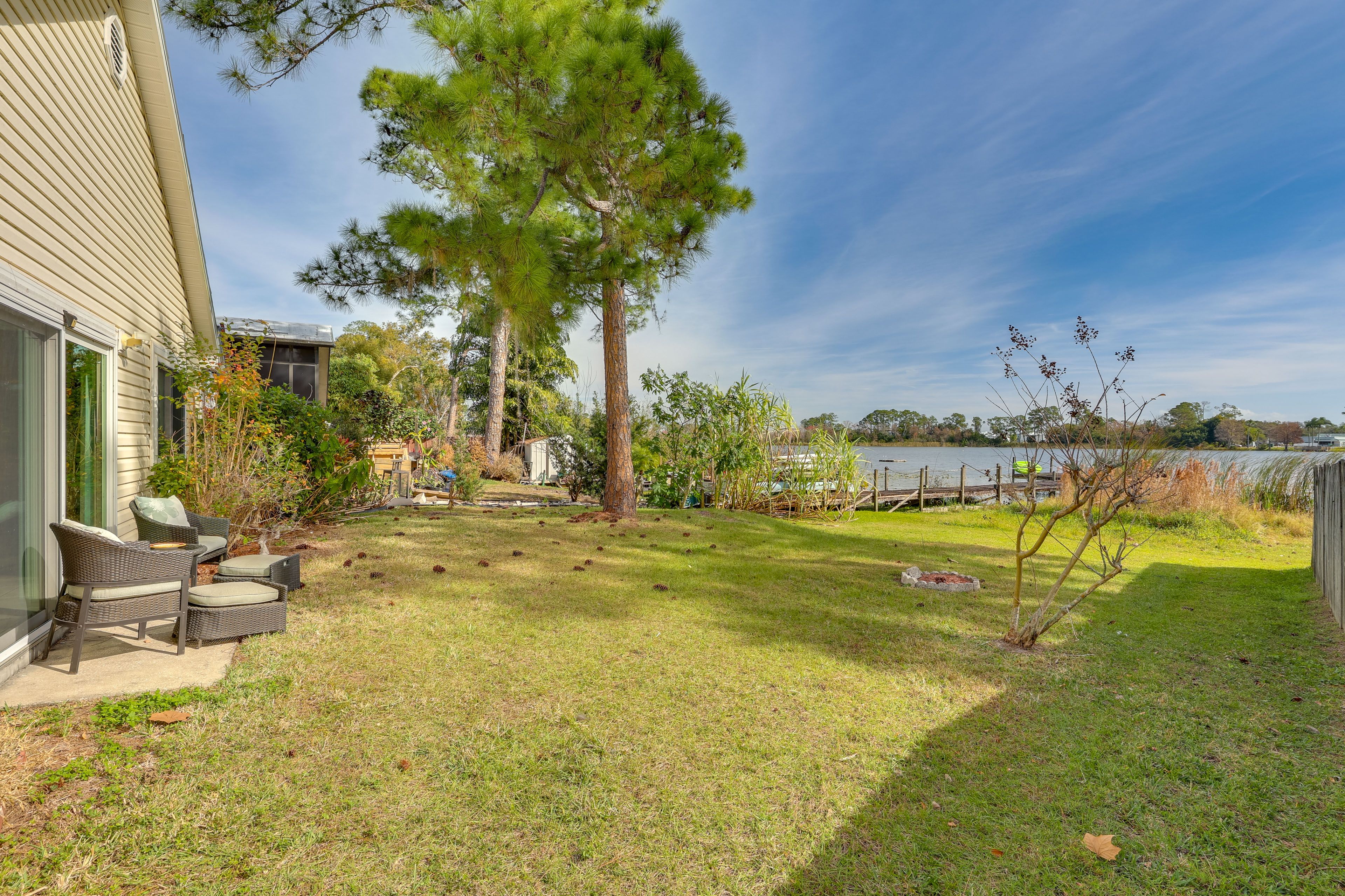 Sanford Vacation Rental | 2BR | 2BA | 995 Sq Ft