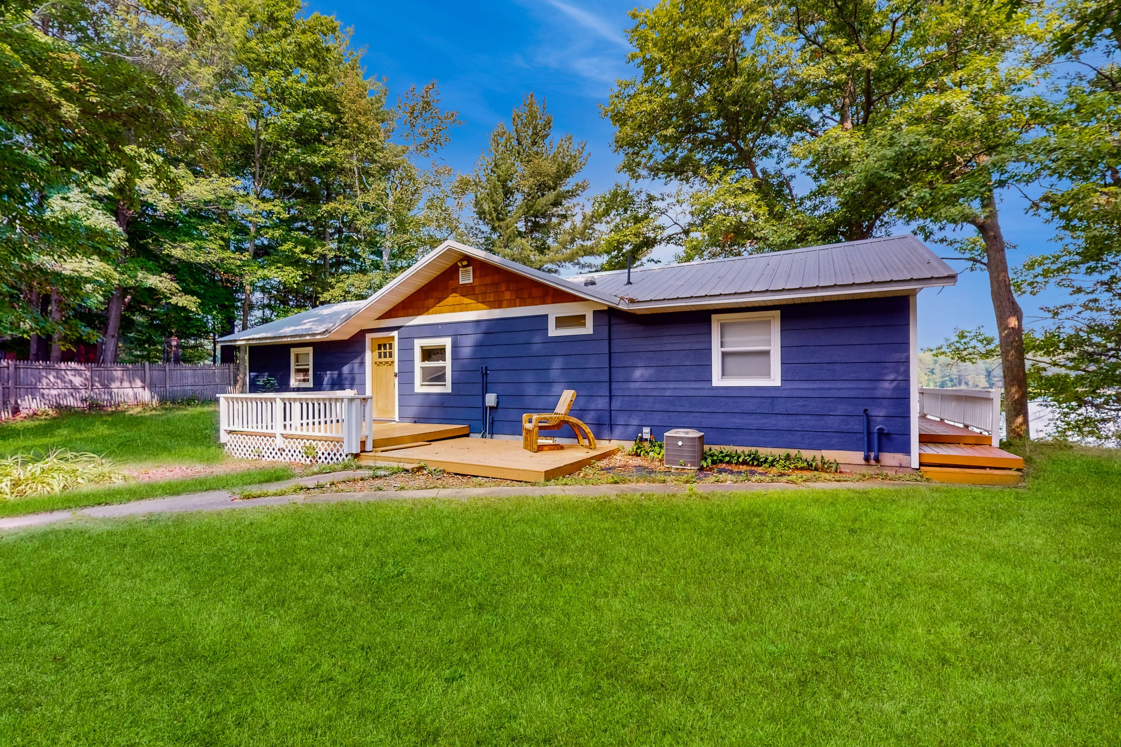 Exterior | Ample Driveway Parking