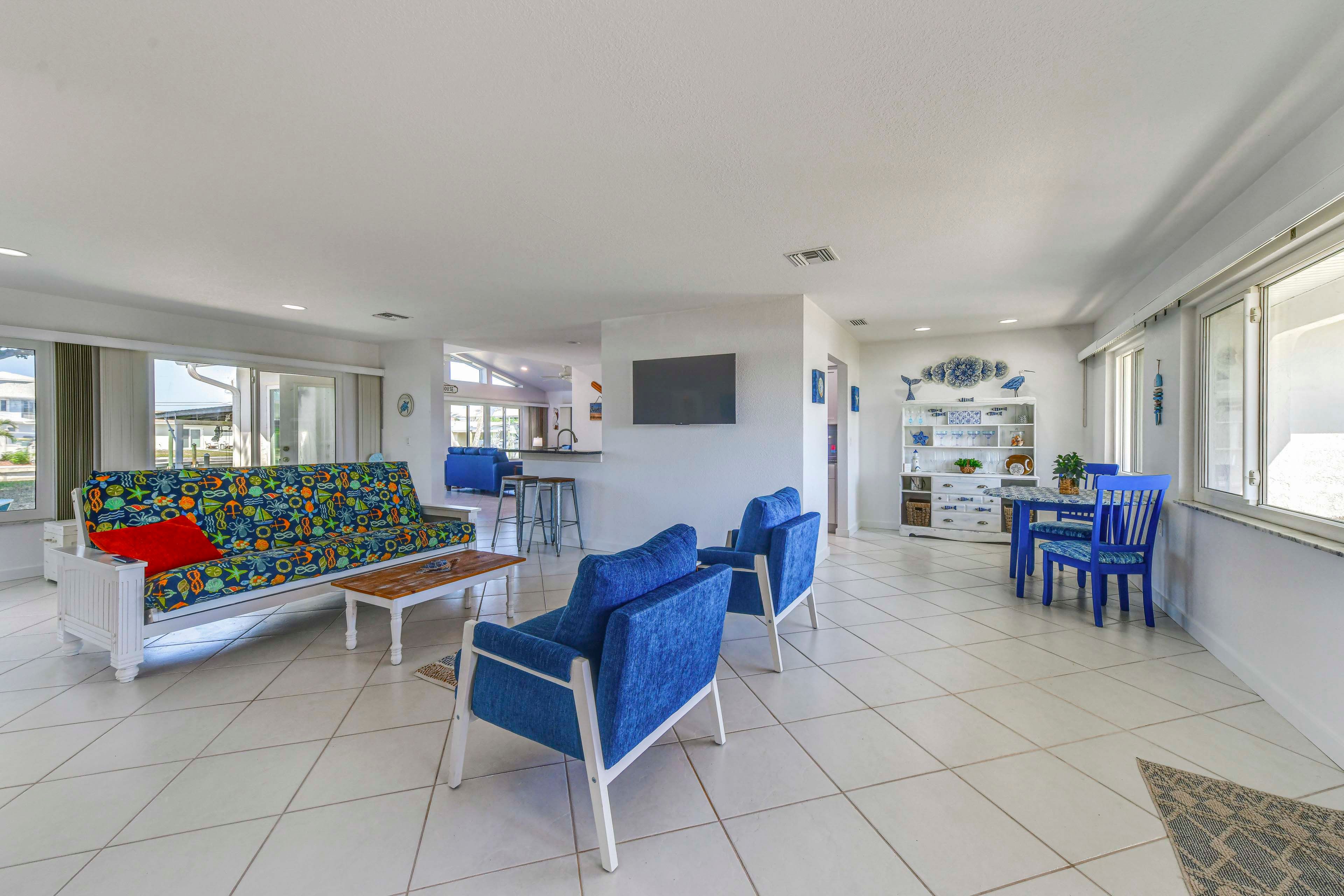 Living Room | Queen Futon