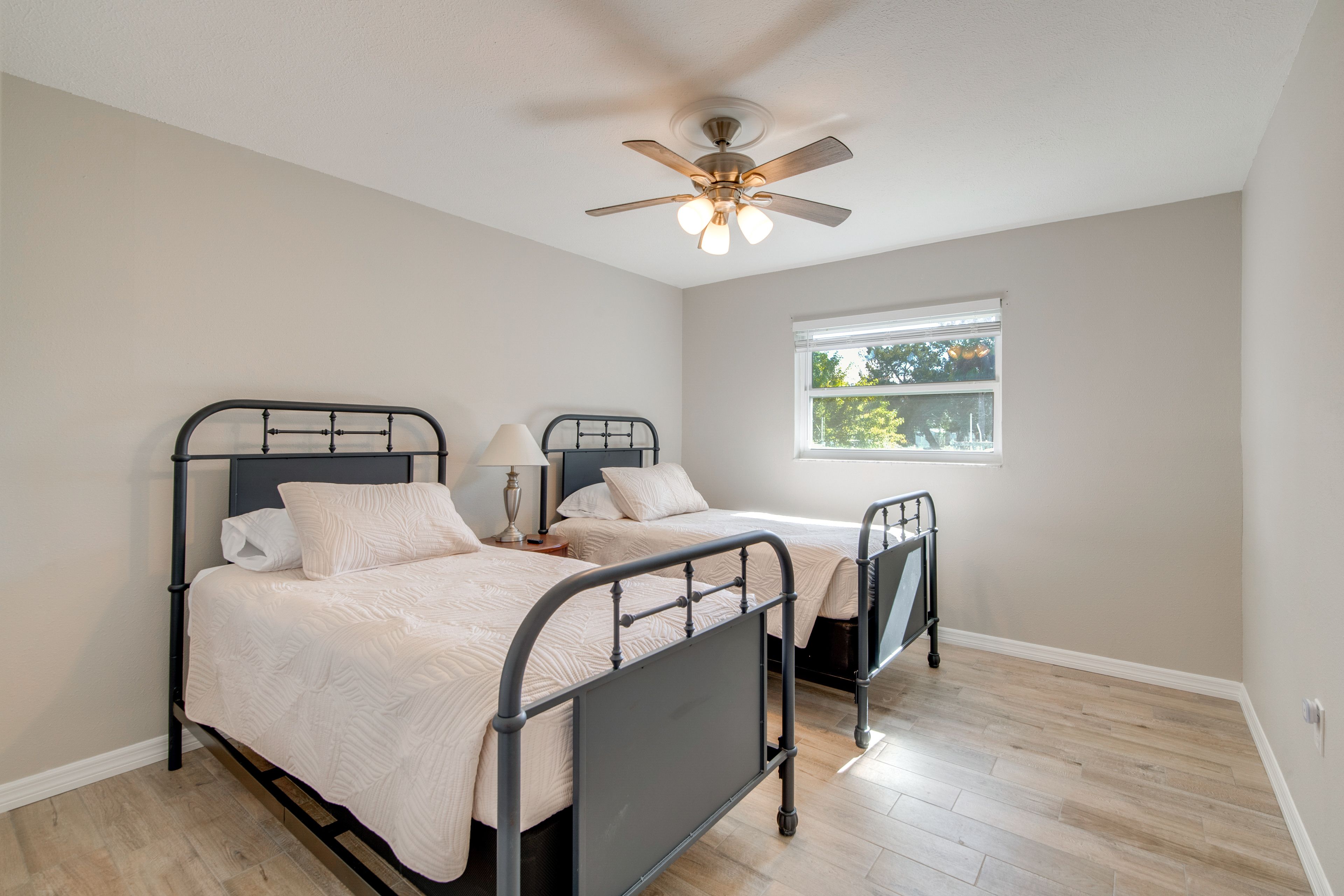 Bedroom 3 | 2 Twin Beds