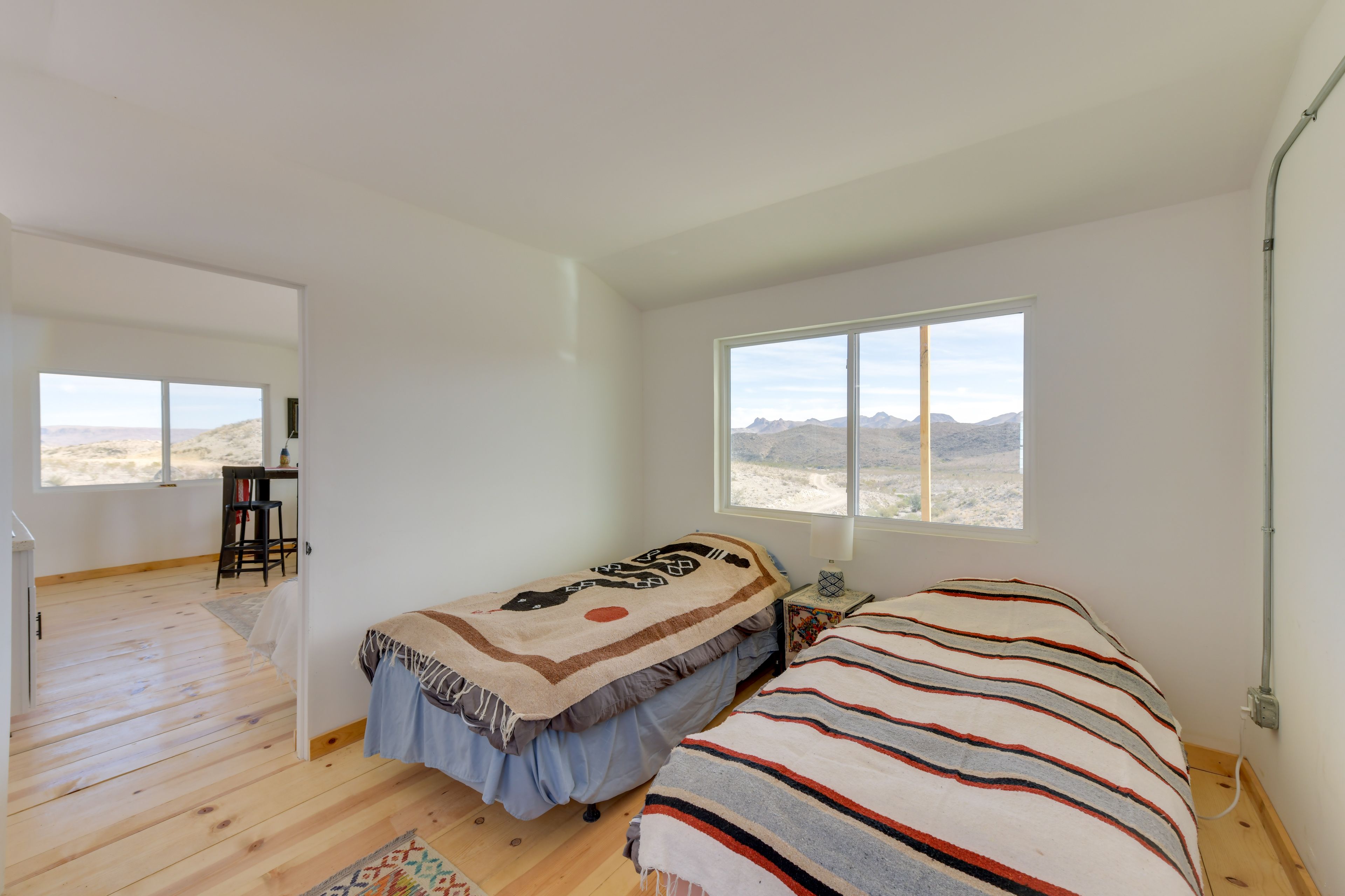 Bedroom | 2 Twin Beds | Linens Provided