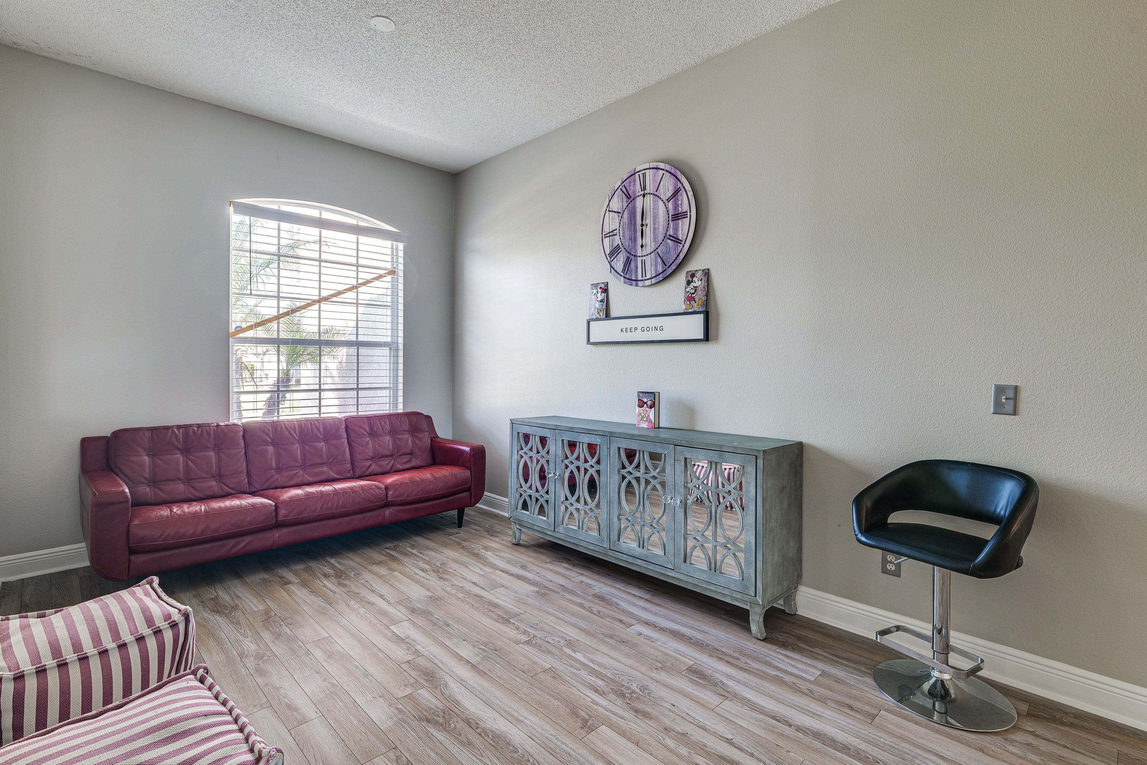 Seating Area | 1st Floor