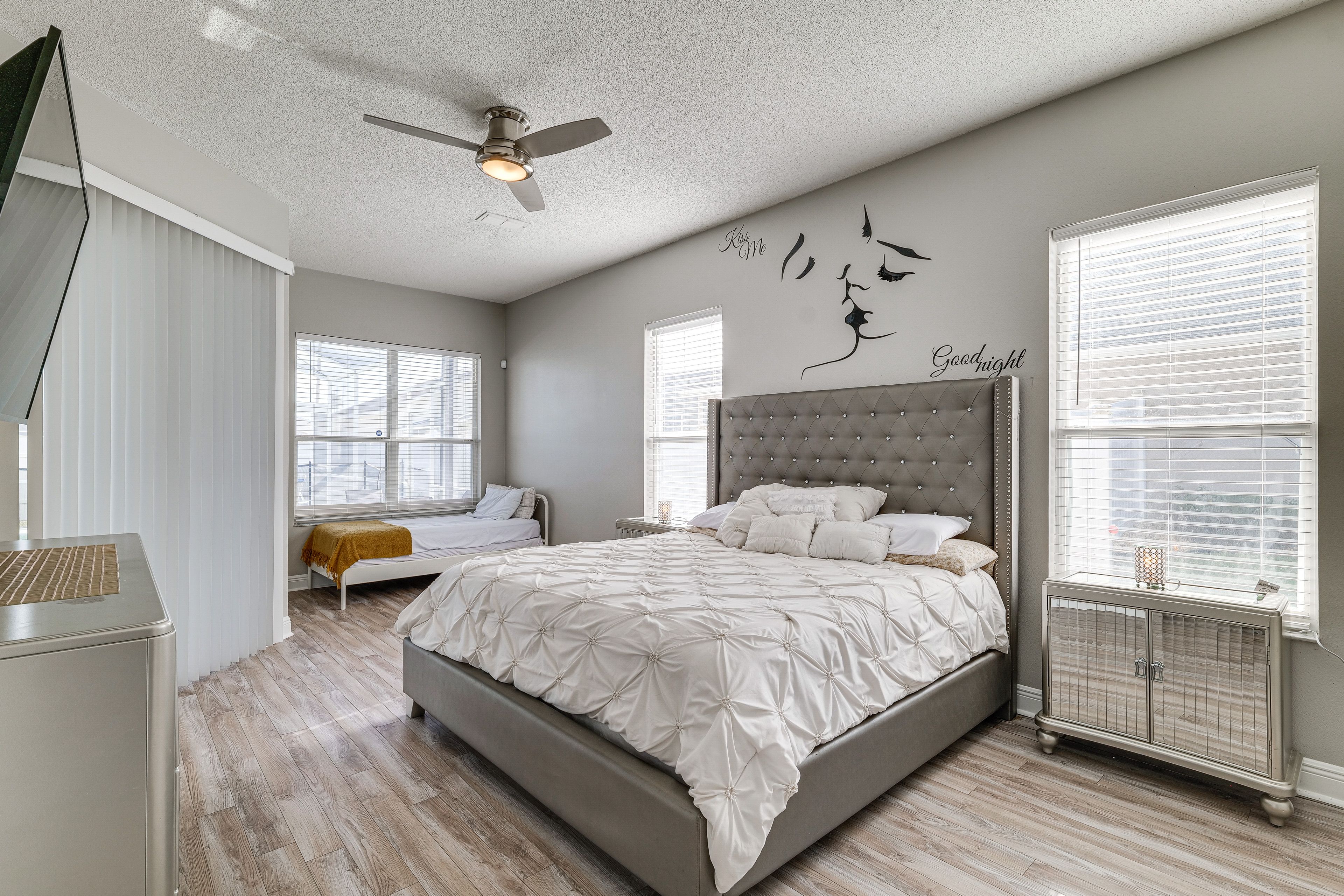 Bedroom 1 | 1st Floor | King Bed | Twin Bed | Linens Provided