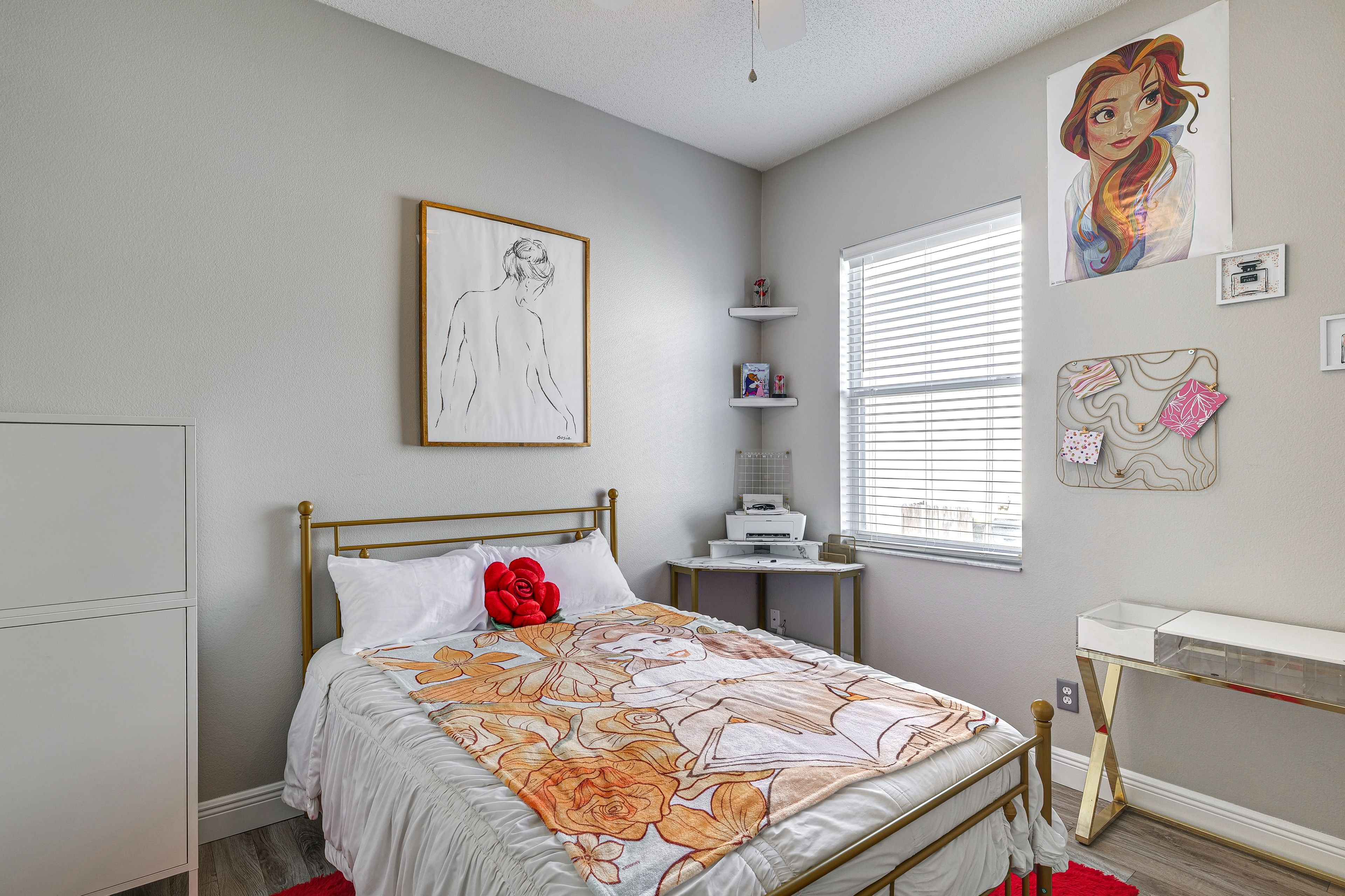 Bedroom 3 | 1st Floor | Queen Bed