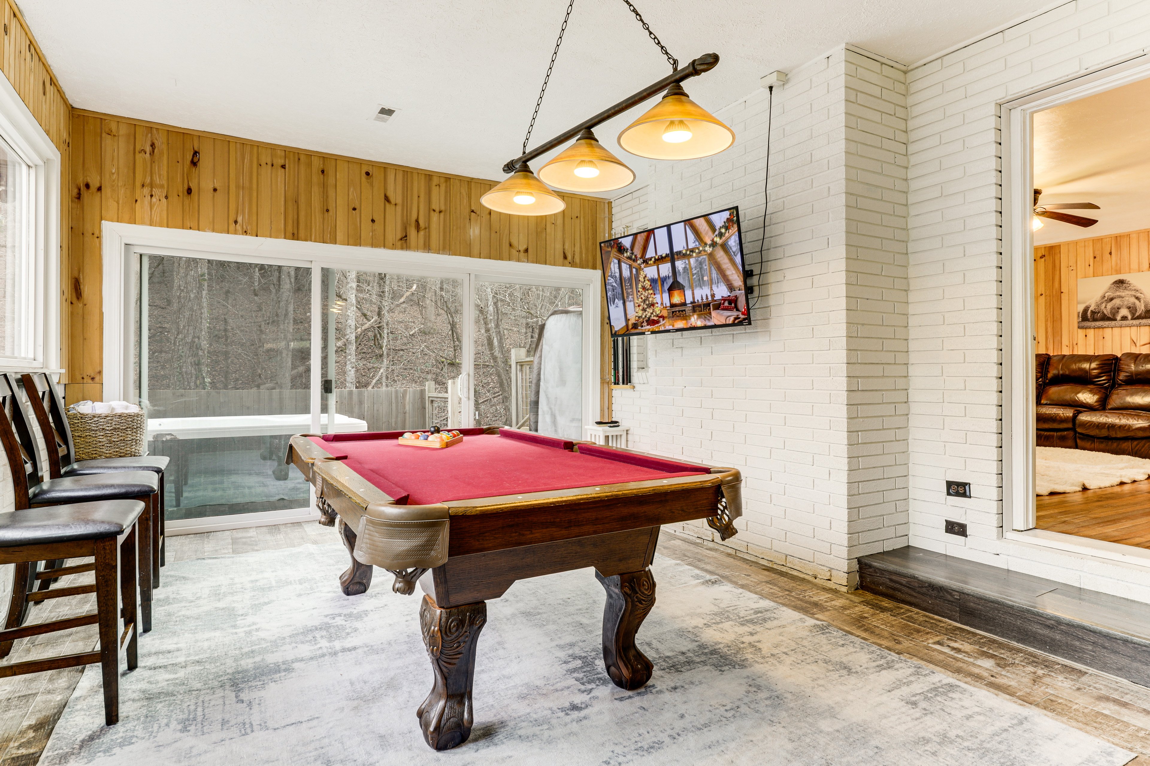 Game Area | Pool Table | Smart TV