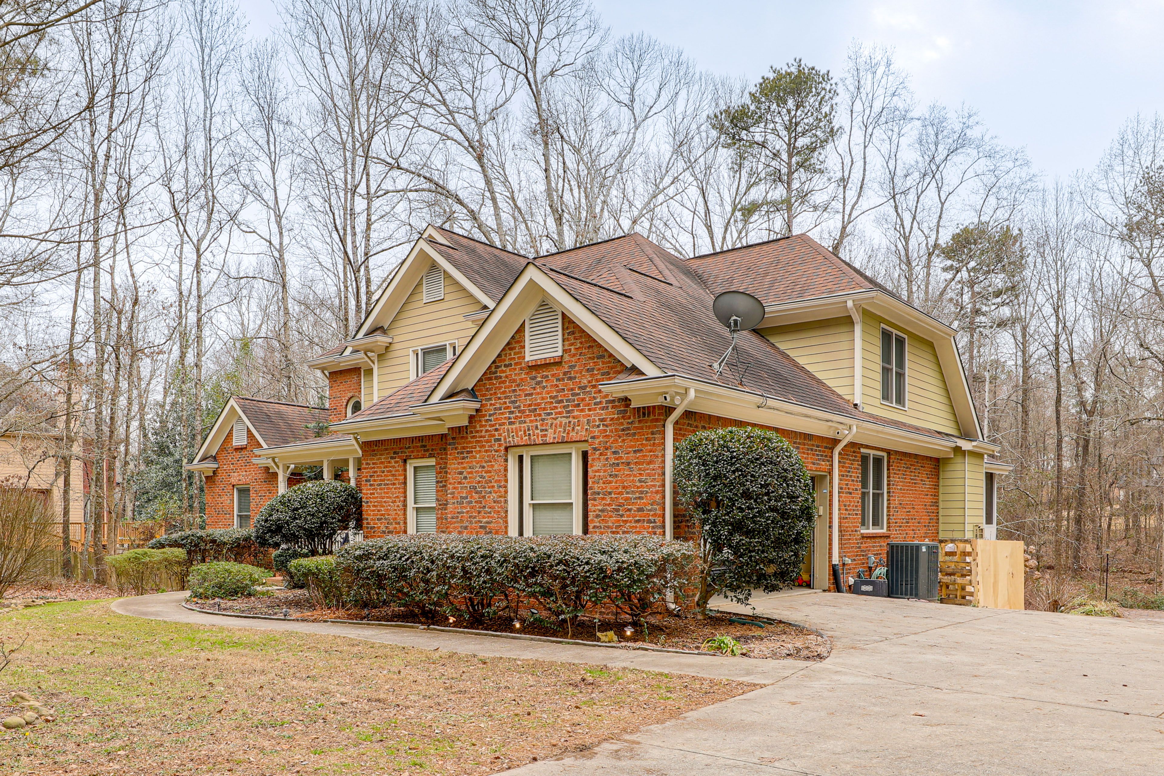 Parking | Driveway (3 Vehicles)