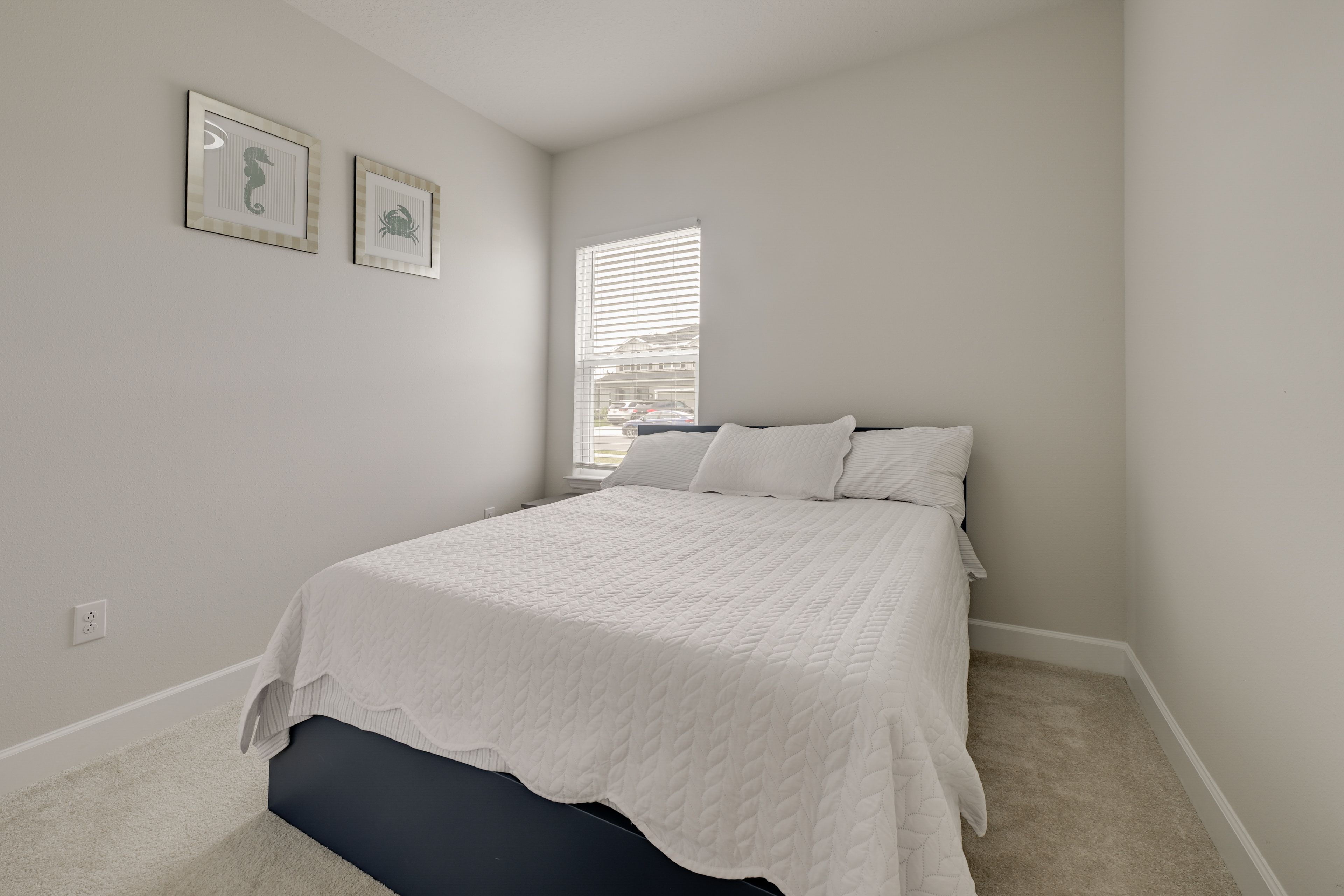 Bedroom 4 | Queen Bed