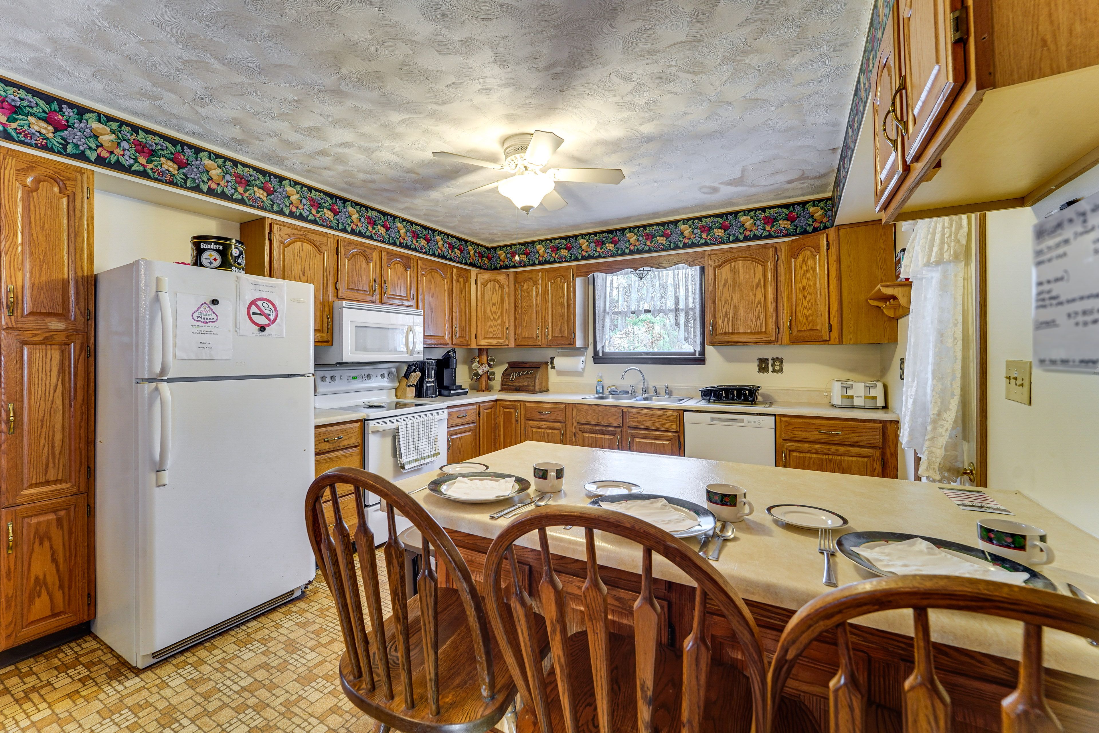Kitchen | Main Floor
