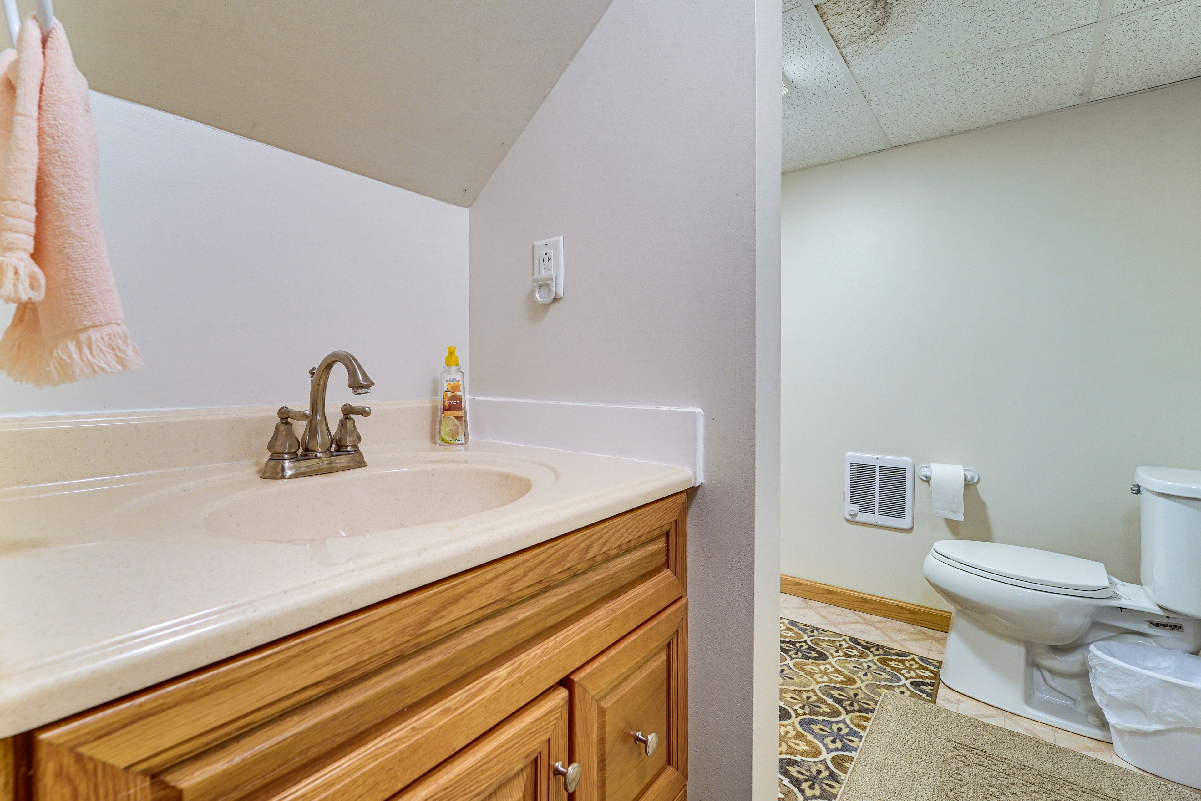 Full Bathroom | Lower Floor