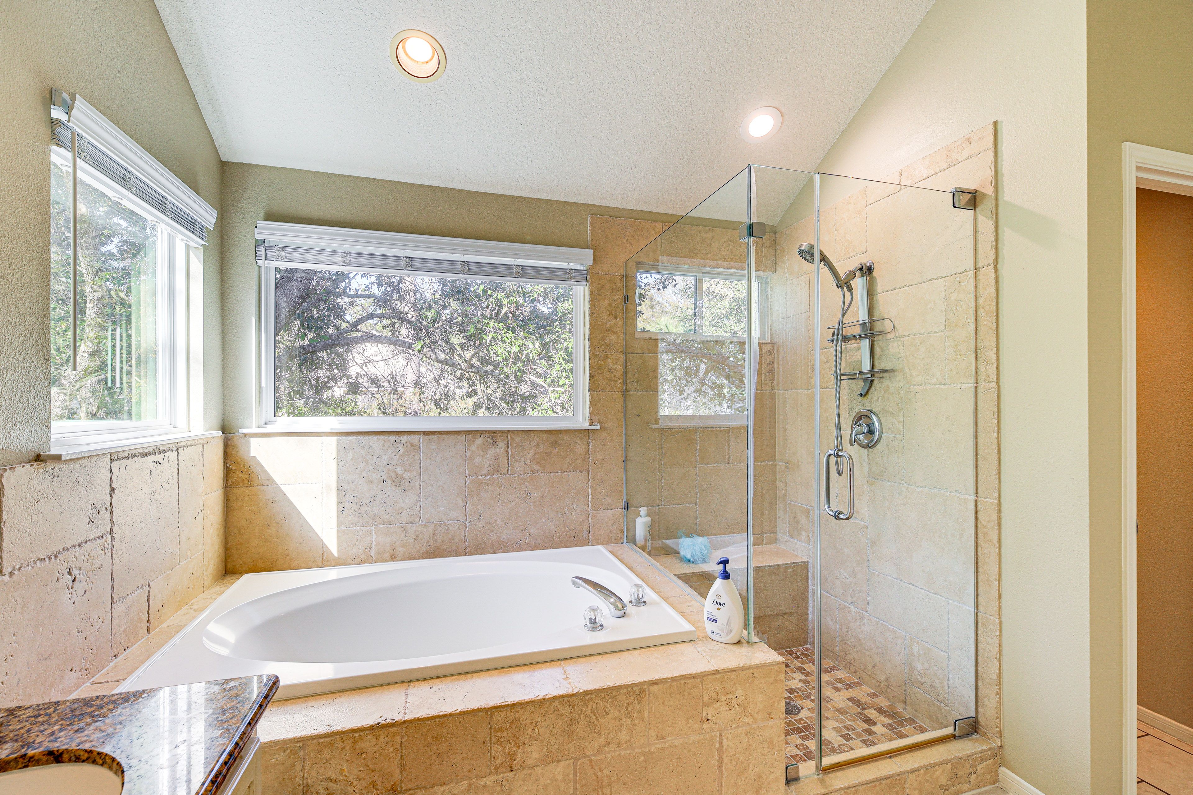 Full Bathroom | 2nd Floor