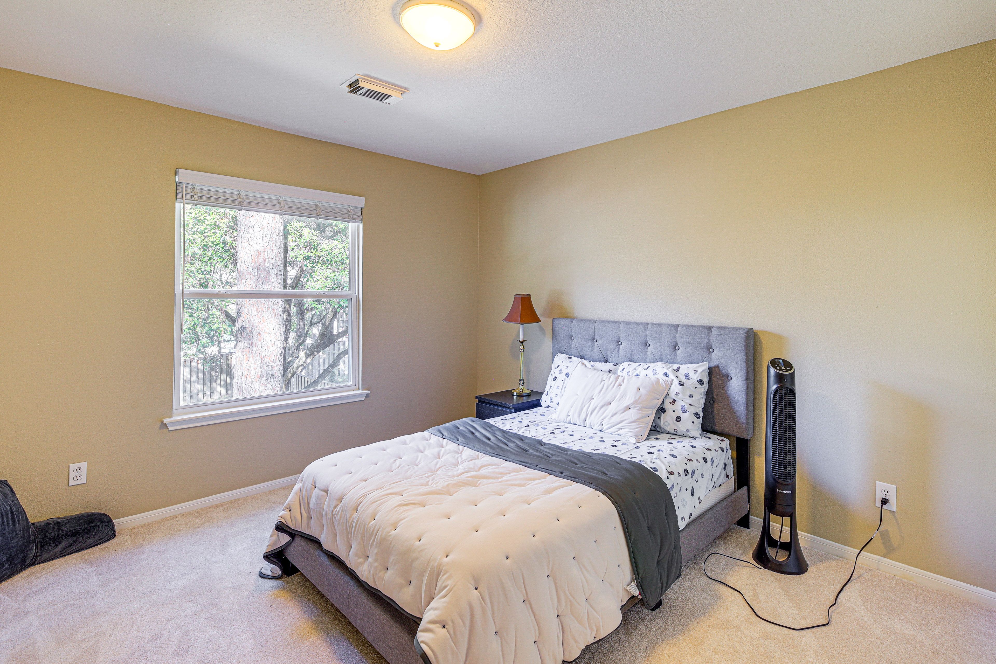 Bedroom 3 | 2nd Floor | Queen Bed