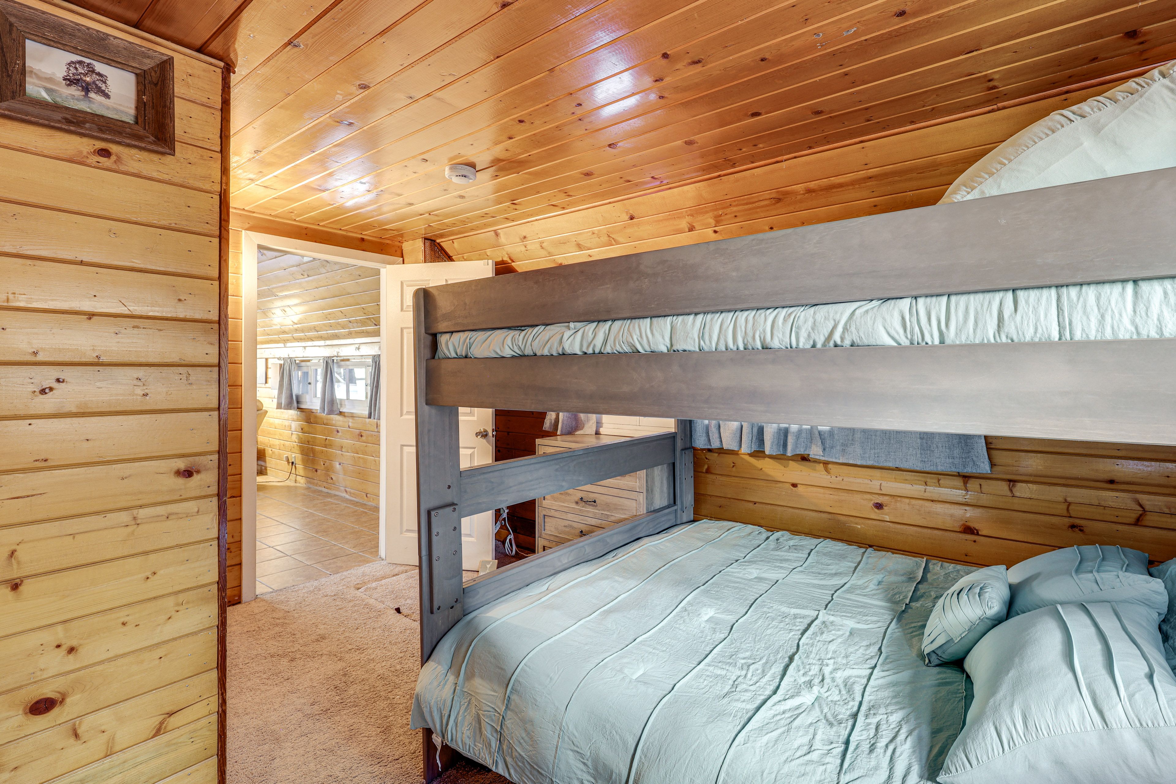 Bedroom 1 | Queen Bunk Bed | 1st Floor