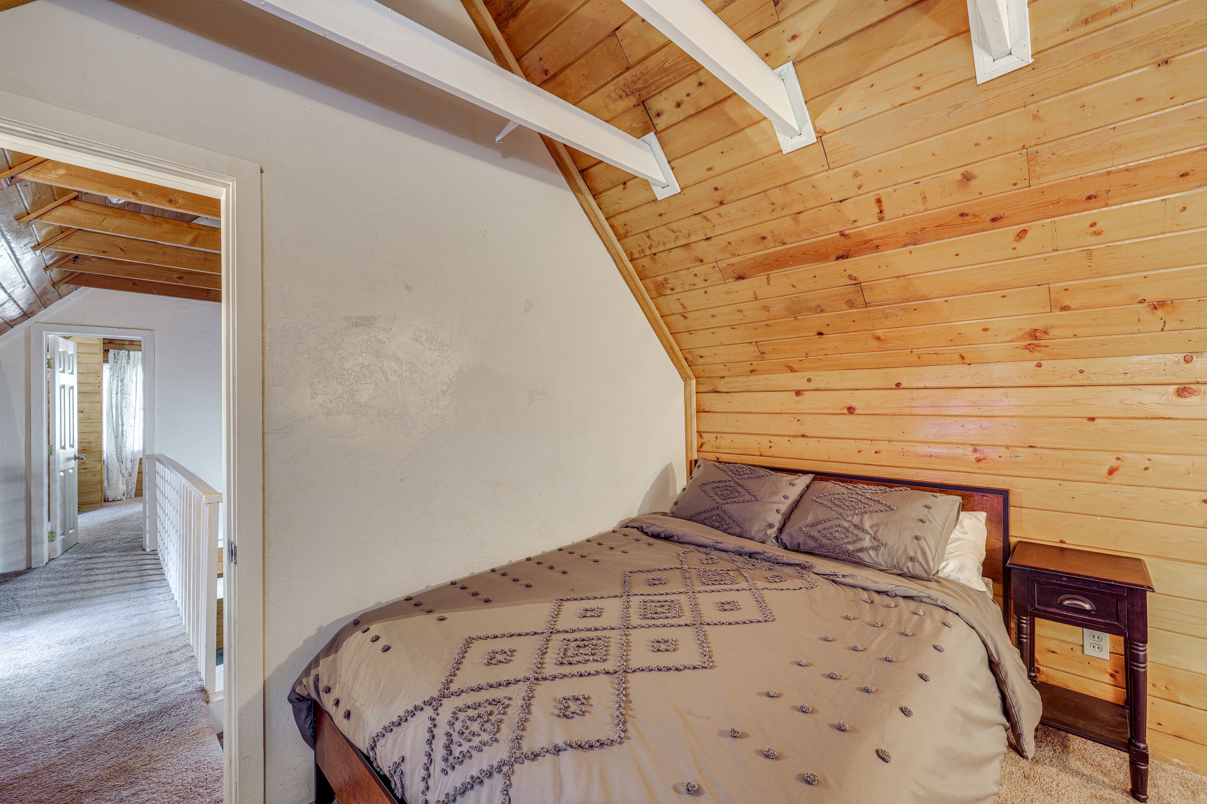 Bedroom 3 | Queen Bed | 2nd Floor