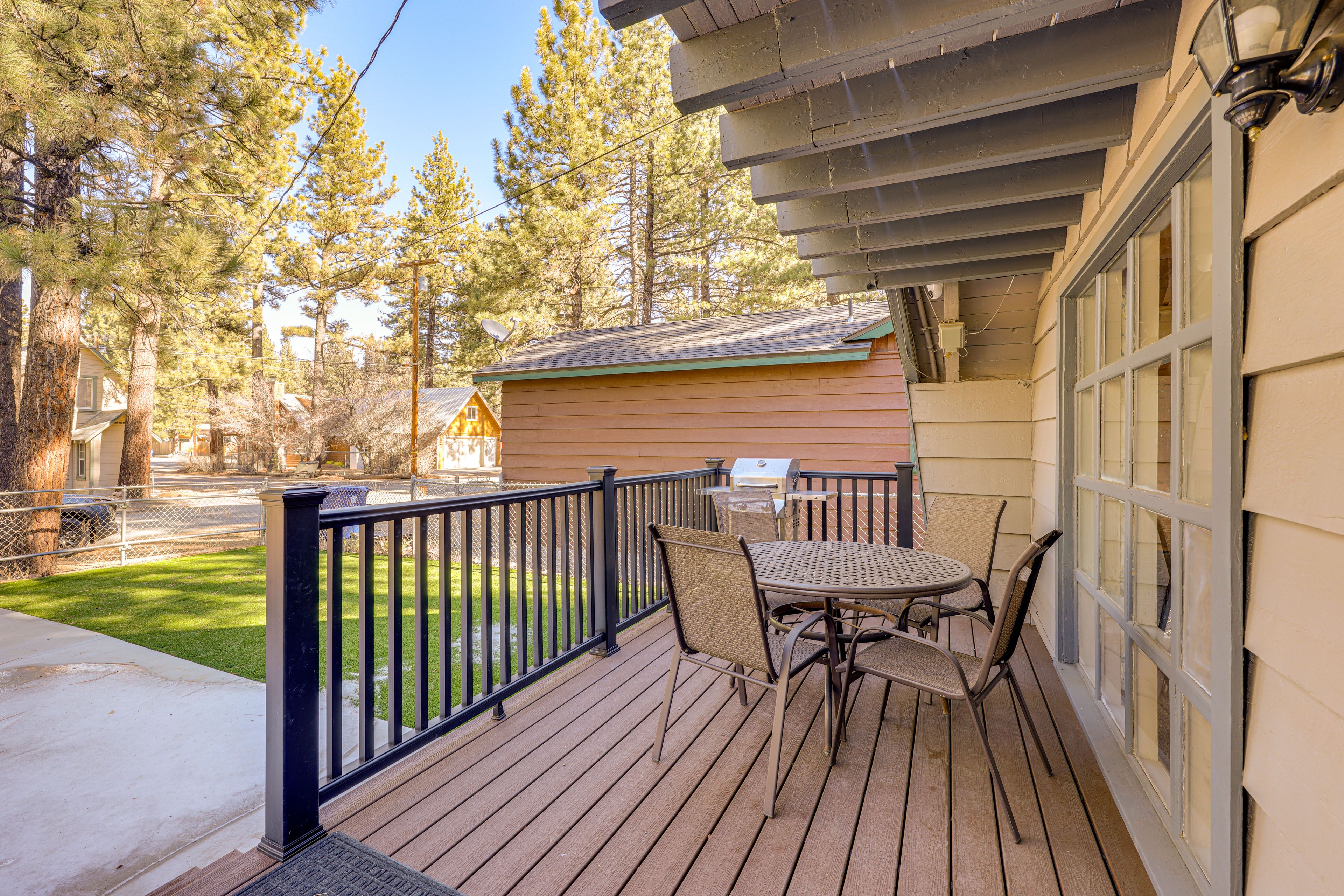 Private Deck | Gas Grill