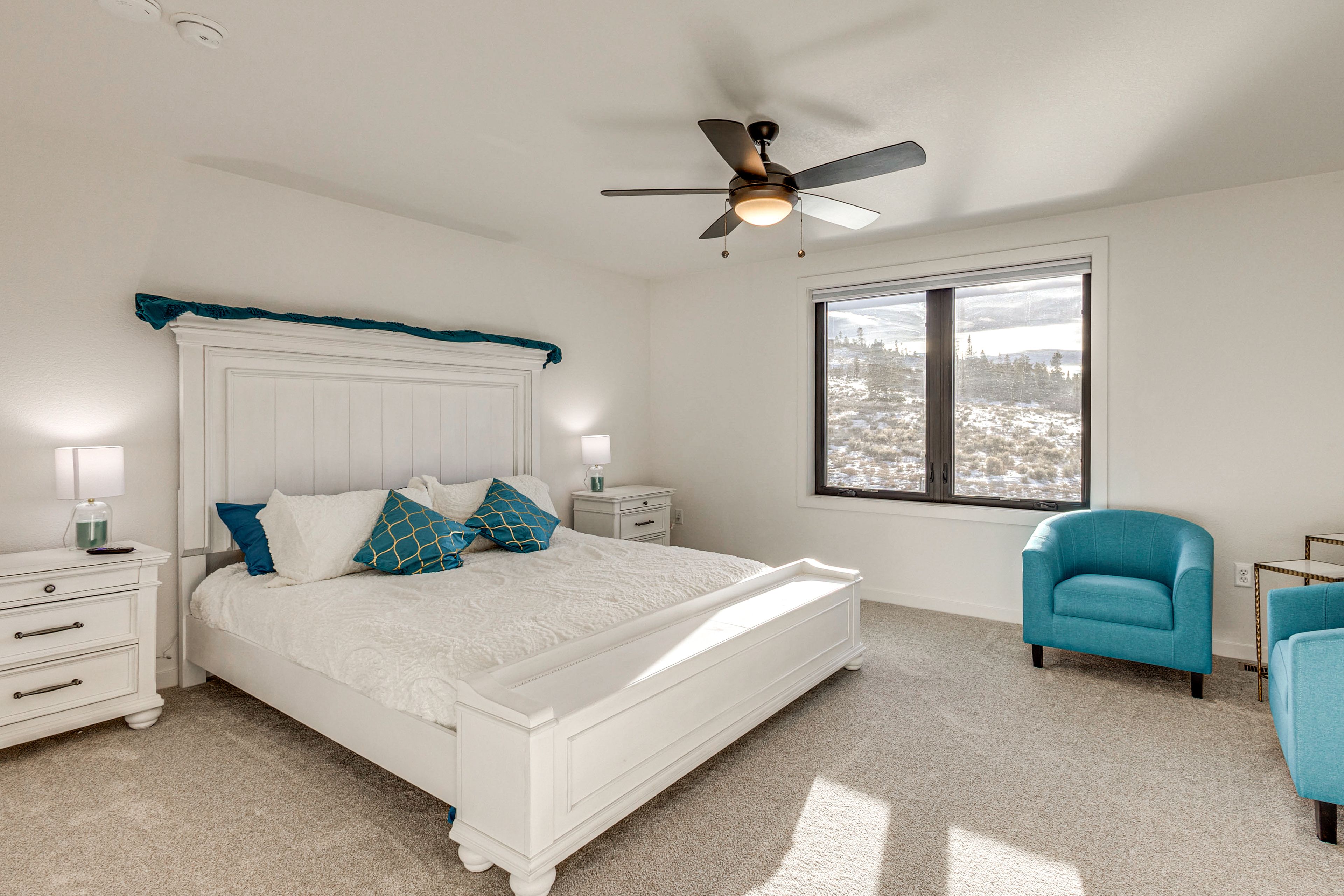 Bedroom 2 | King Bed | Smart TV | En-Suite Bathroom | 2nd Floor