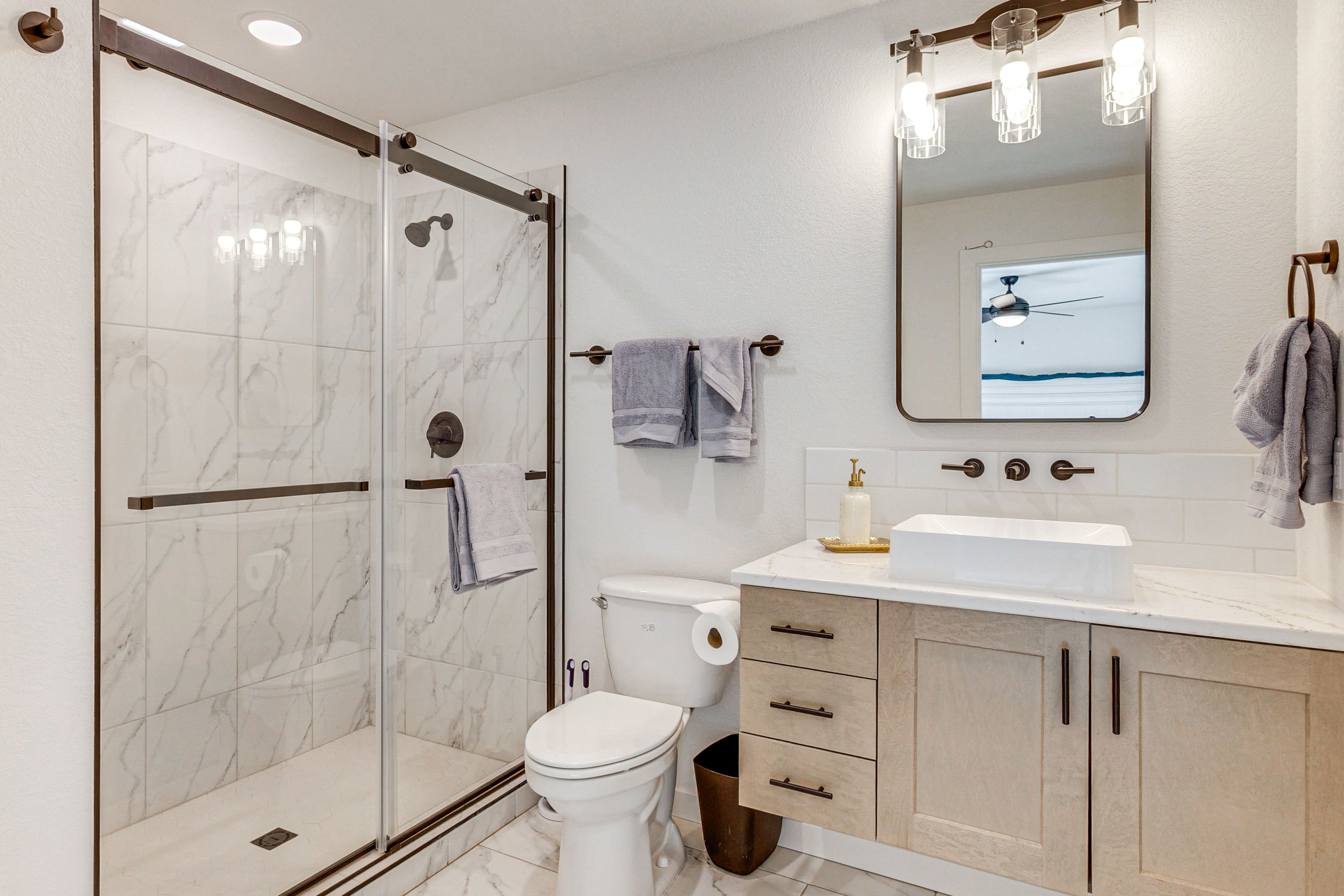 En-Suite Bathroom | 2nd Floor
