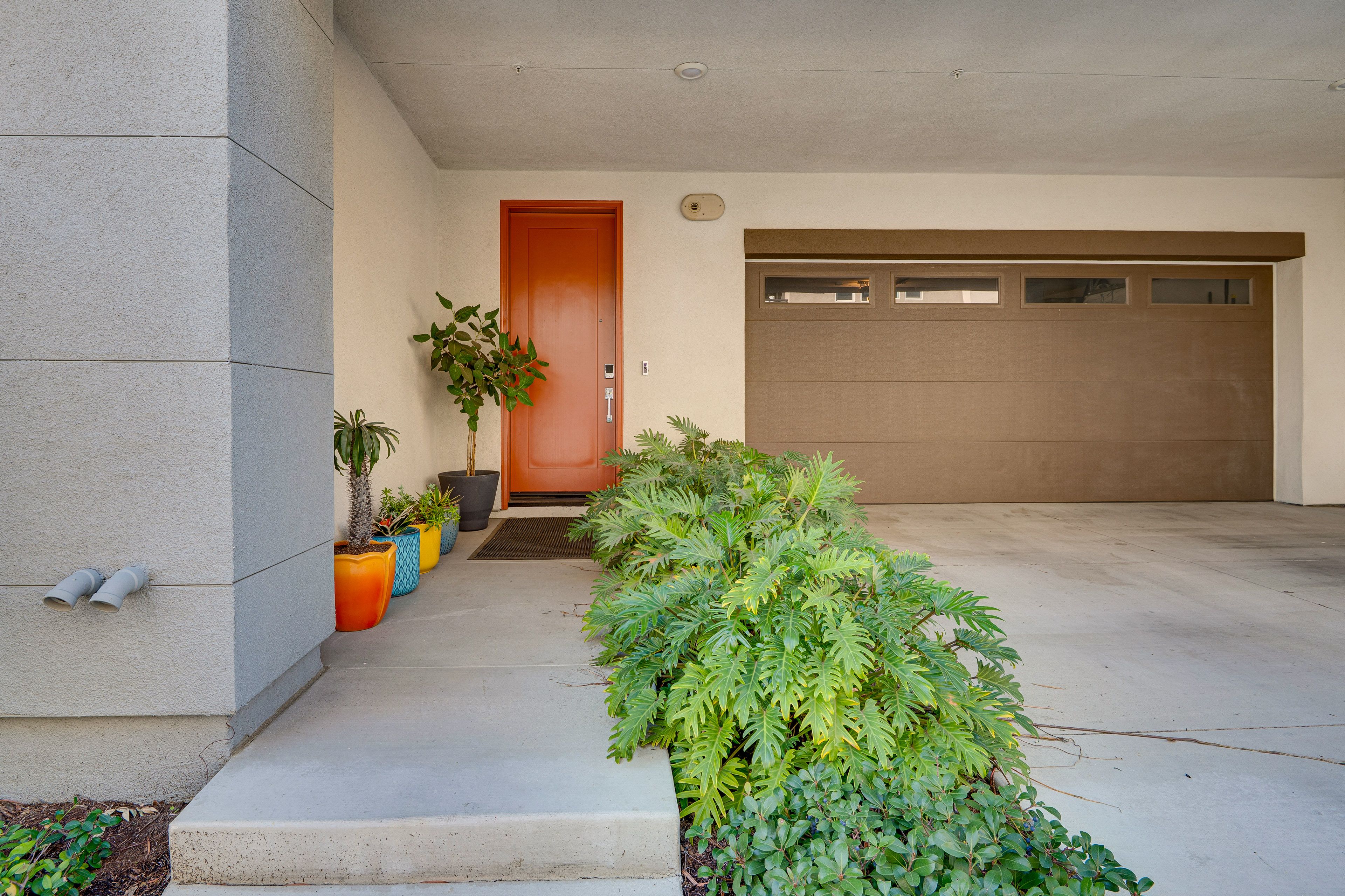 Exterior | Parking | Driveway (2 Vehicles)