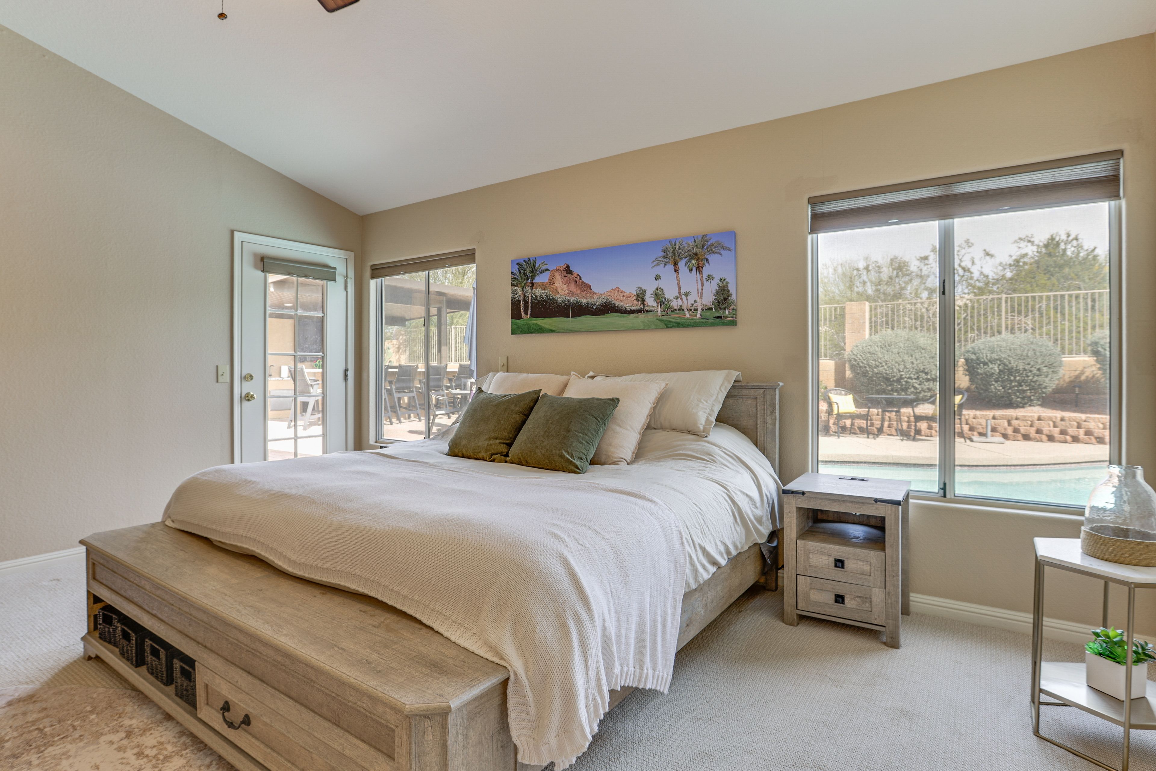 Bedroom 1 | King Bed