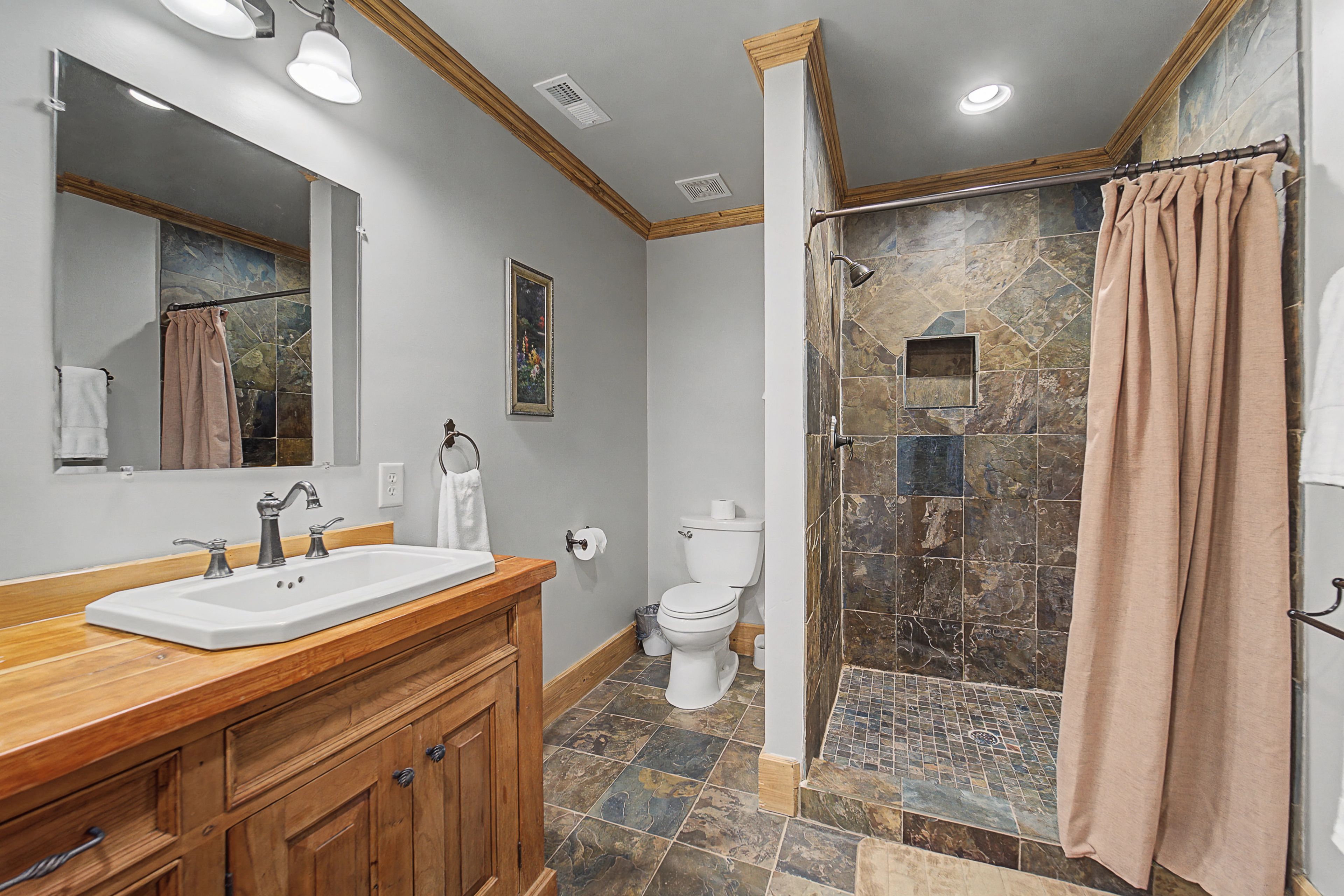 En-Suite Bath | Lower Level