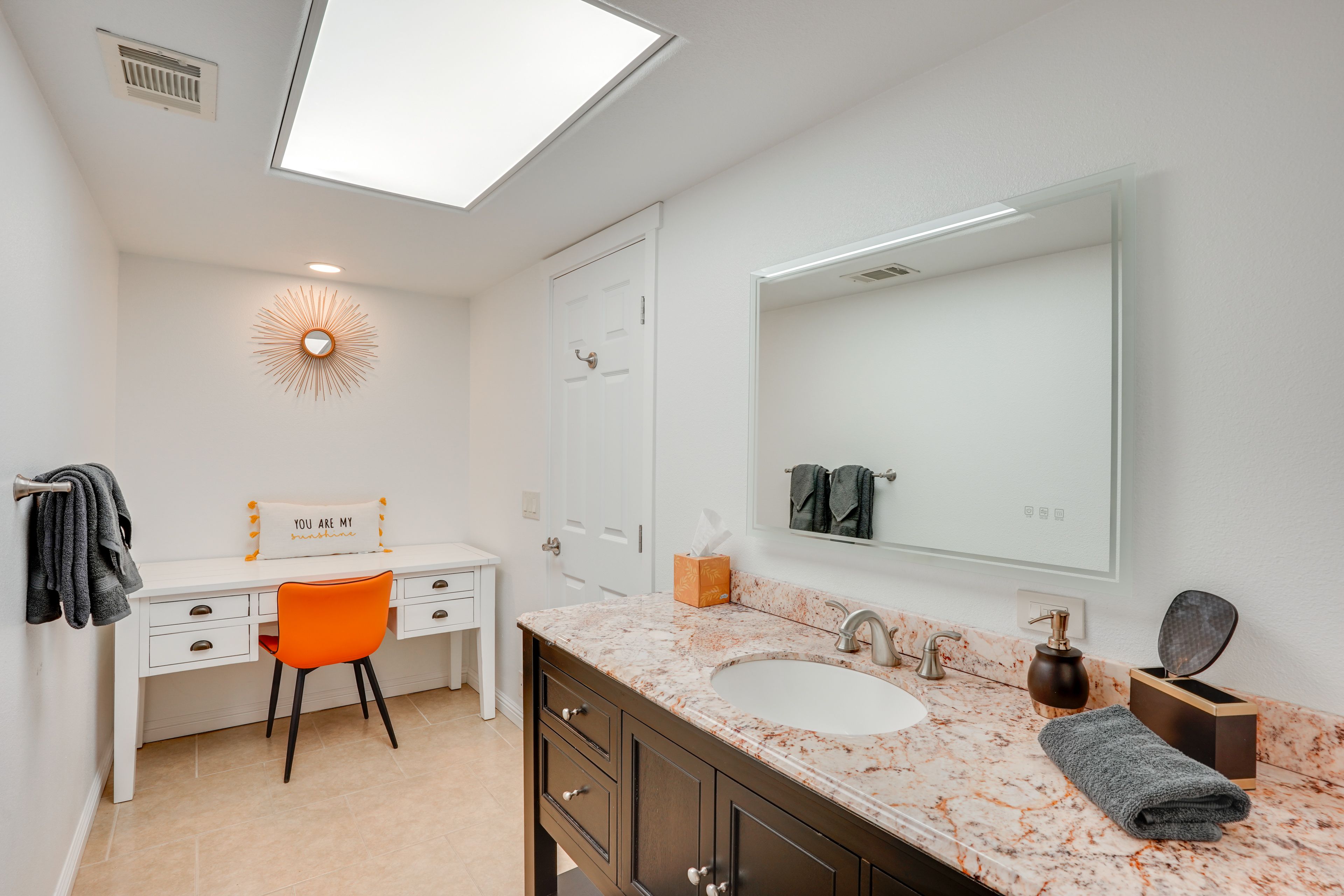En-Suite Bathroom | 2nd Floor
