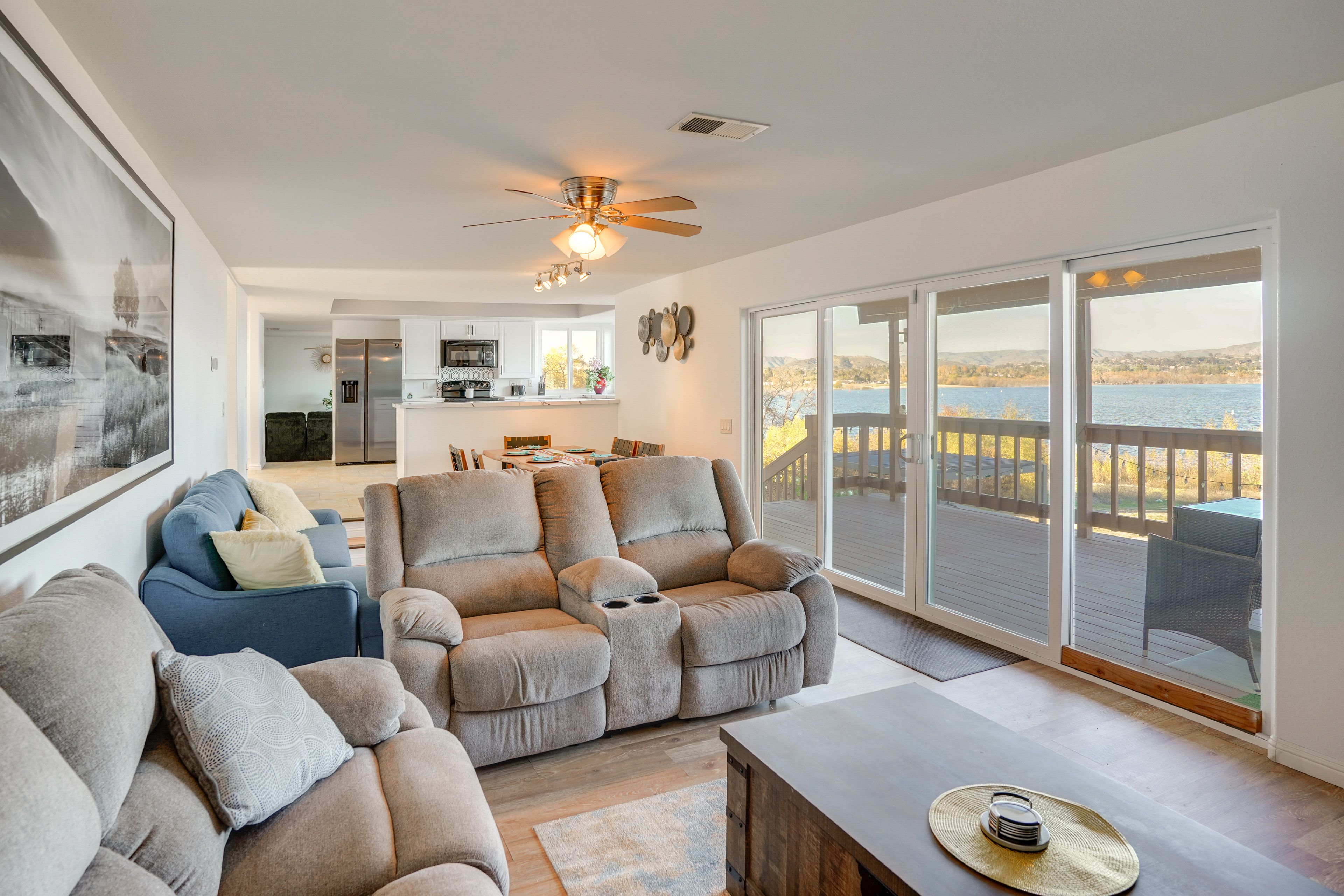 Living Room | Free WiFi | Central A/C & Heat