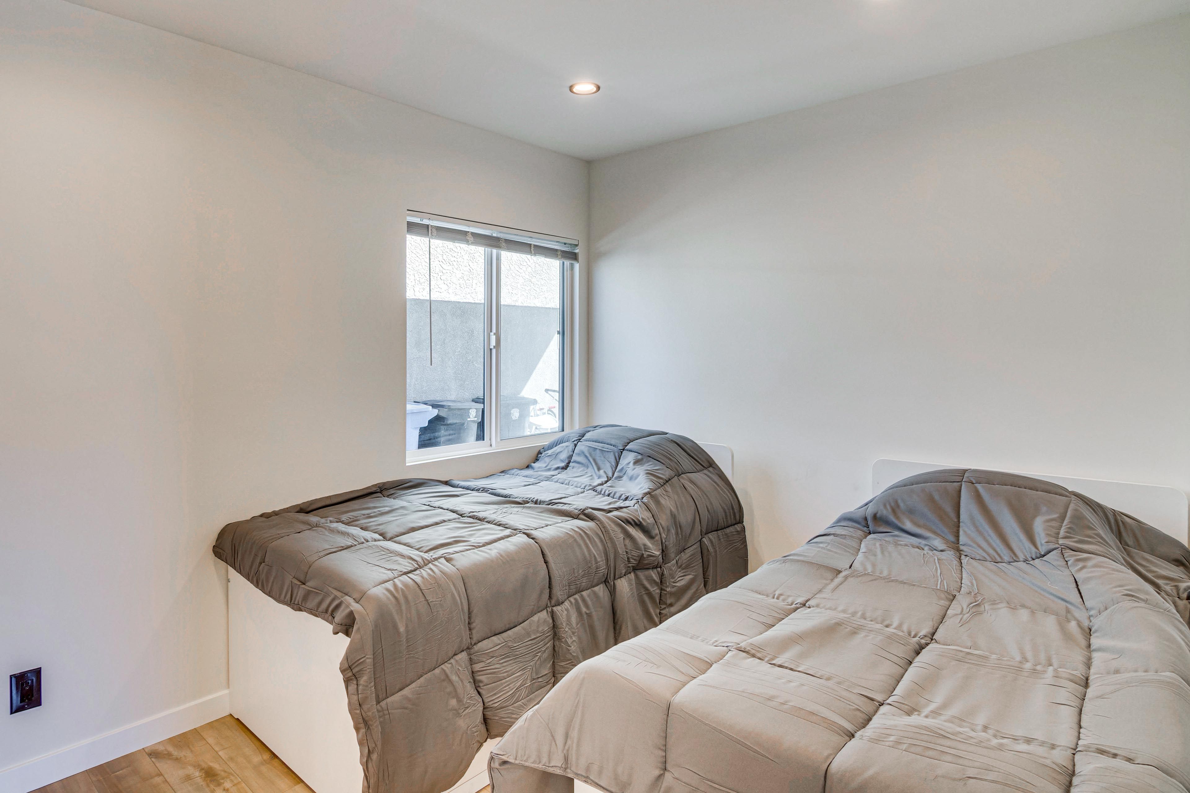 Bedroom 3 | 2 Twin Beds