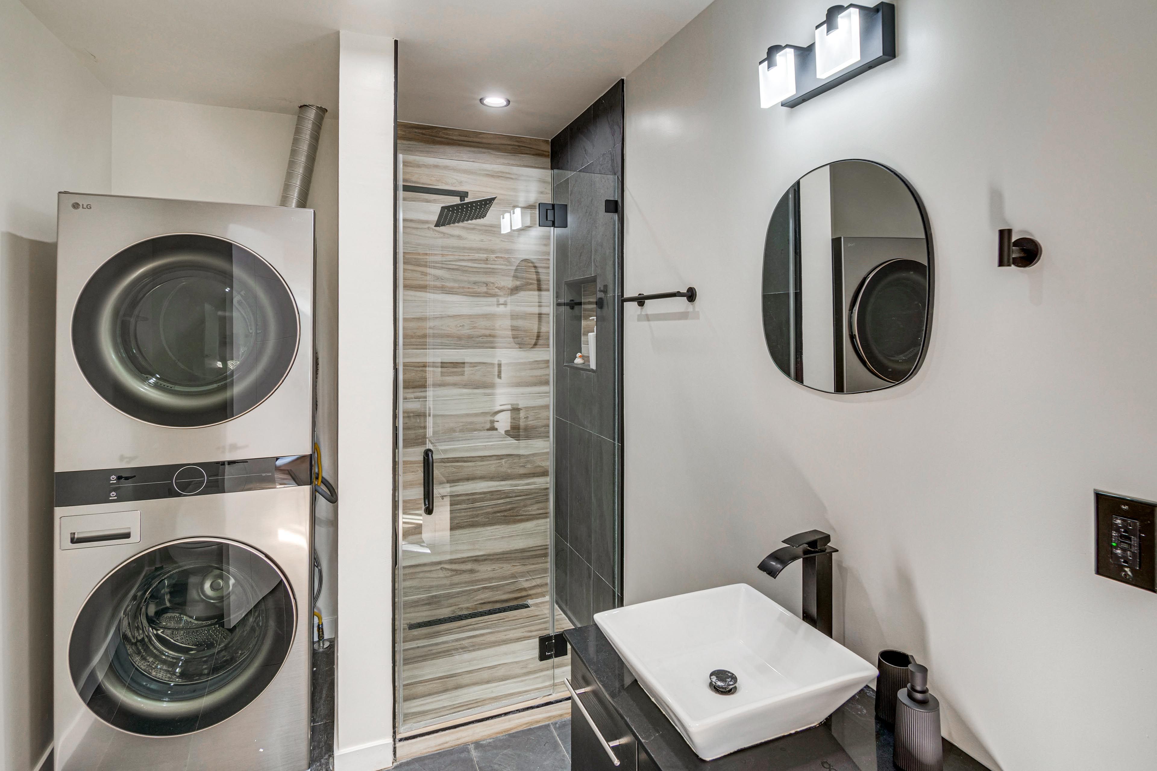 Full Bathroom