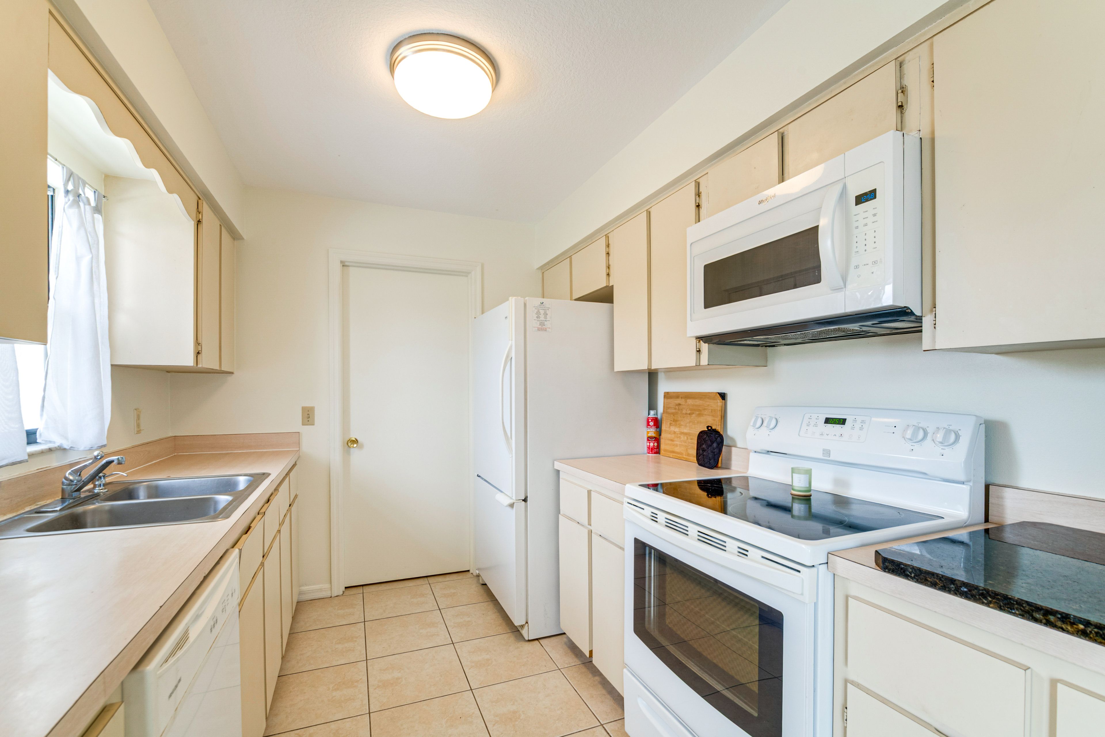 Kitchen | Cooking Basics | Drip Coffee Maker | Microwave