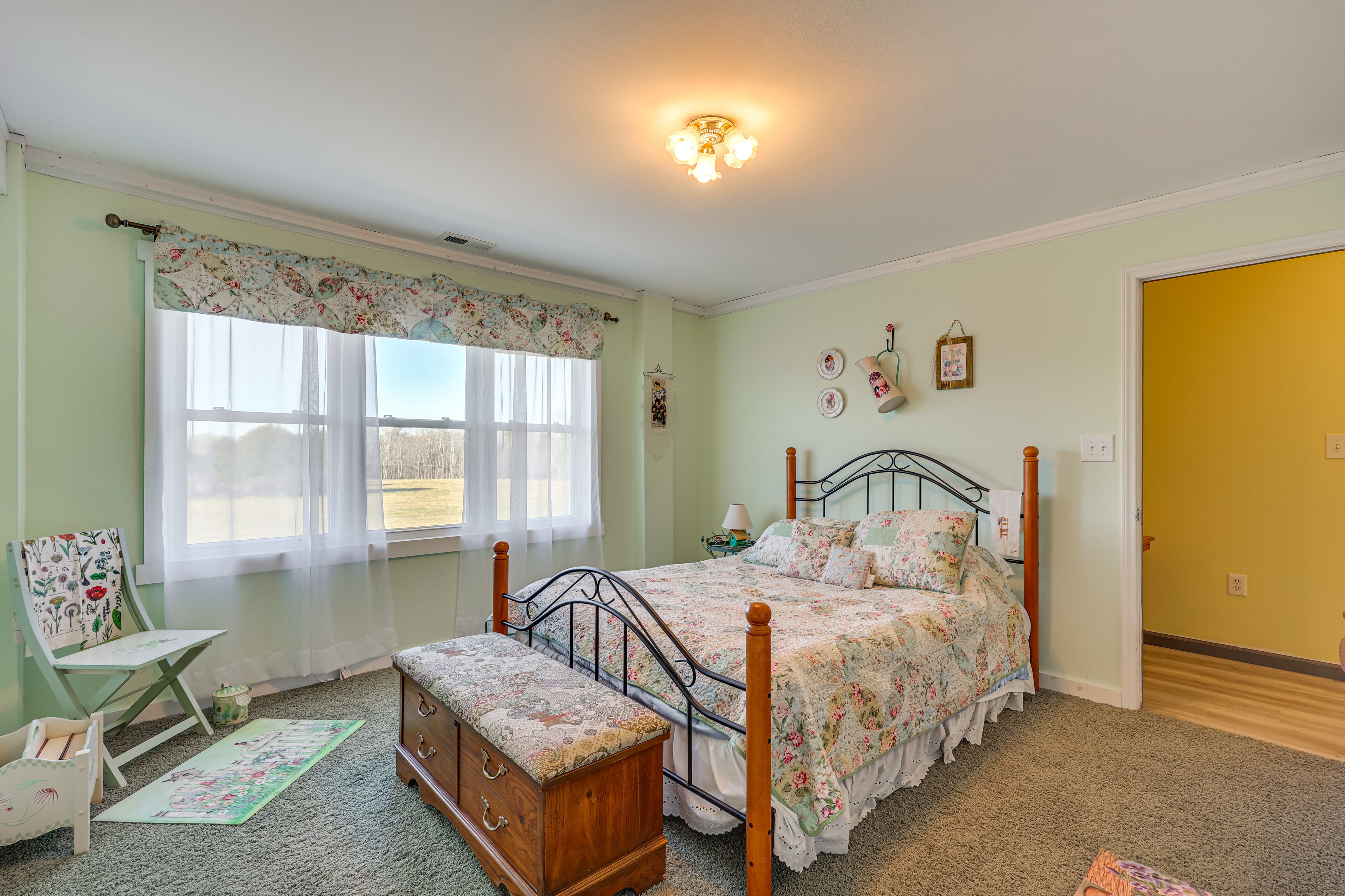 Bedroom 4 | Queen Bed | Main Floor