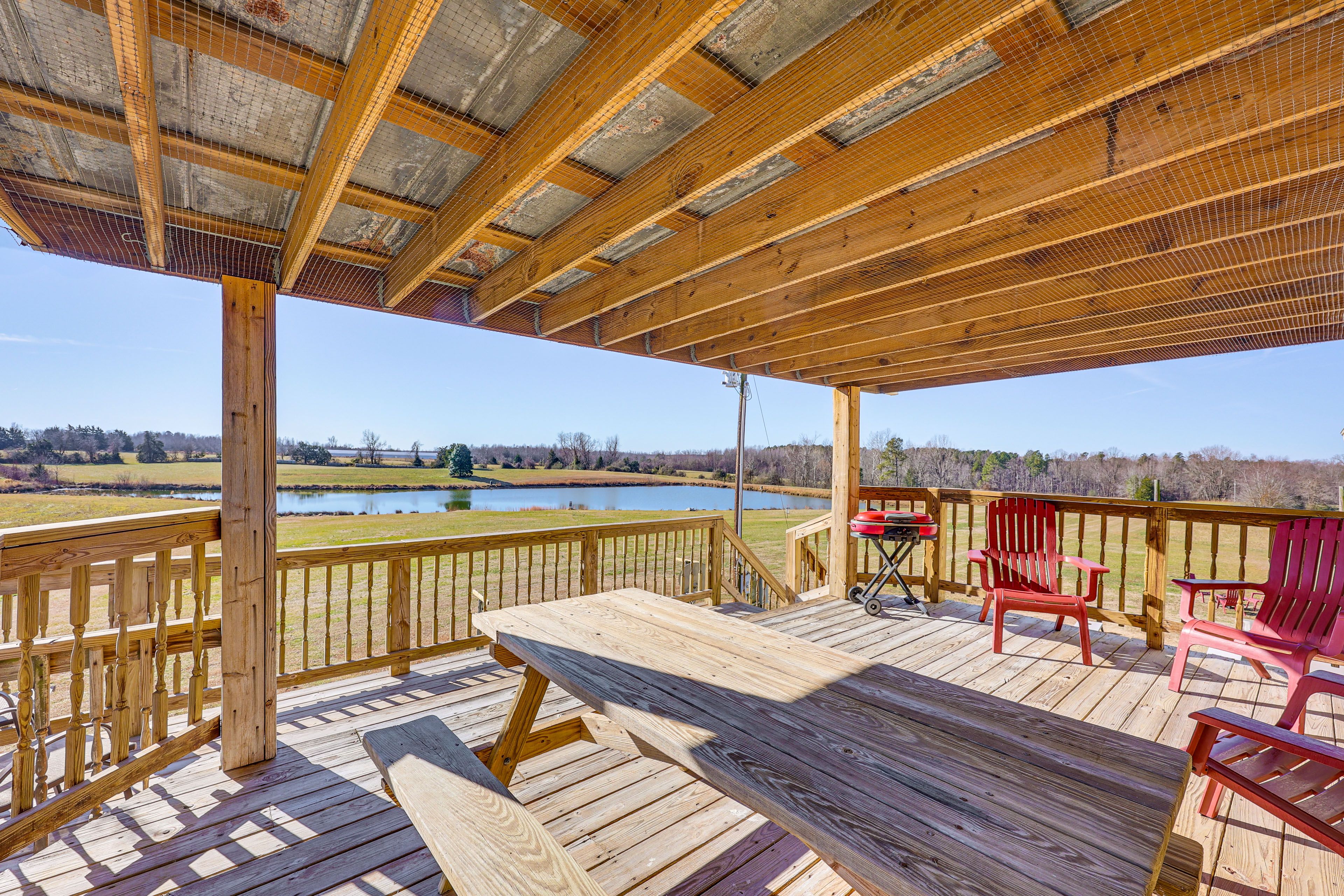 Deck | Charcoal Grill