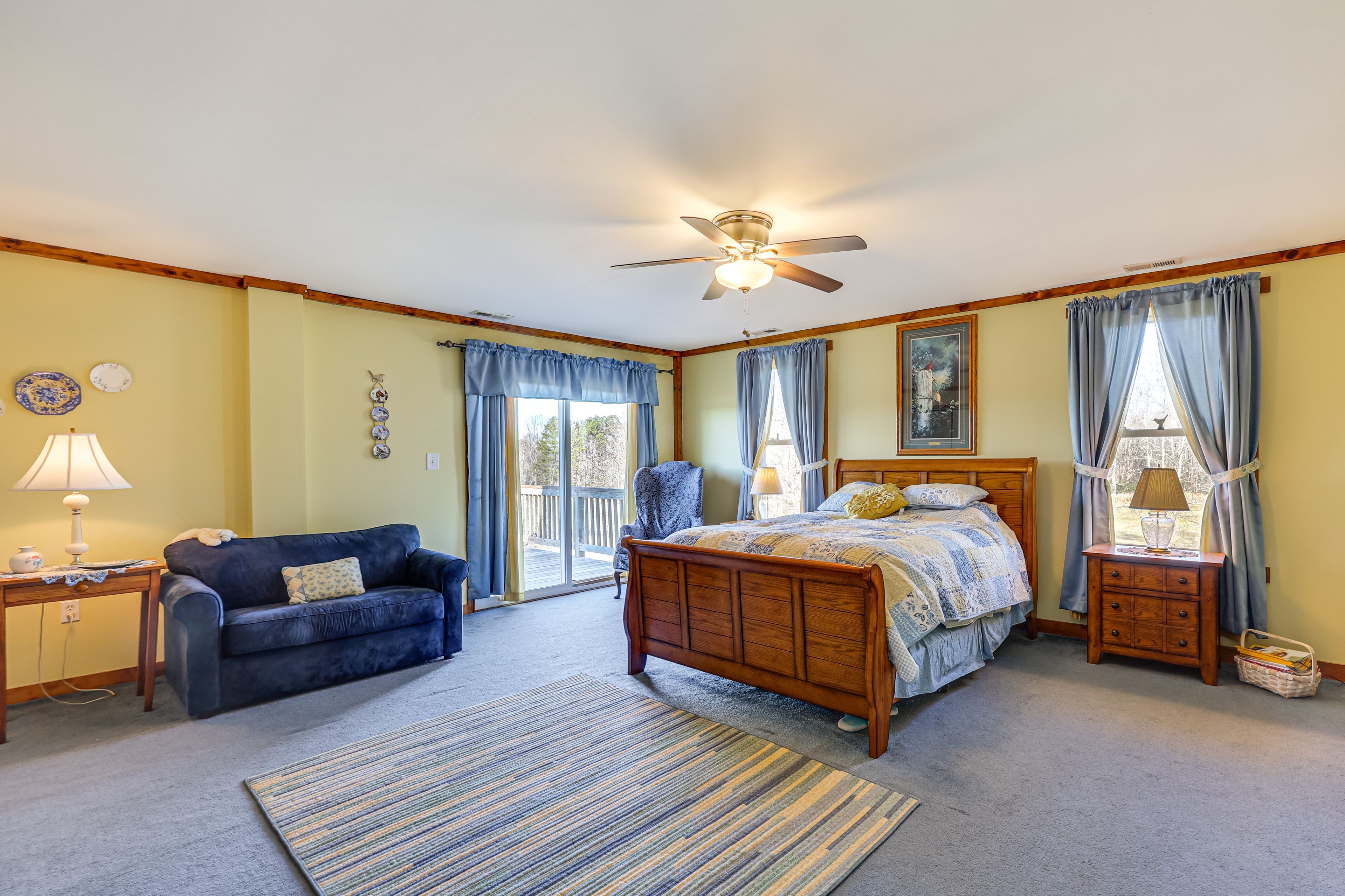 Bedroom 1 | Queen Bed | Twin Sleeper Sofa | Main Floor