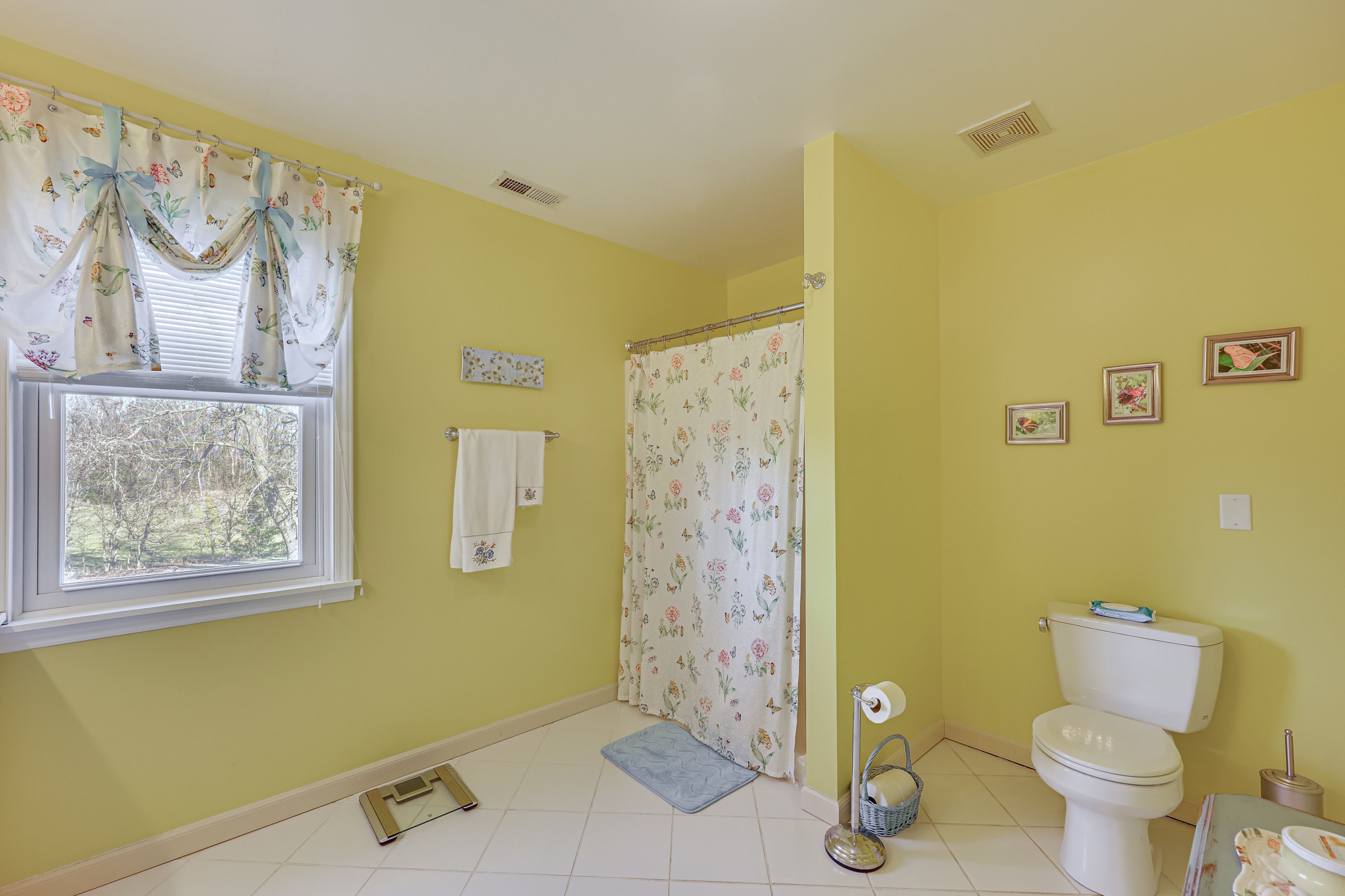 En-Suite Bathroom | Main Floor