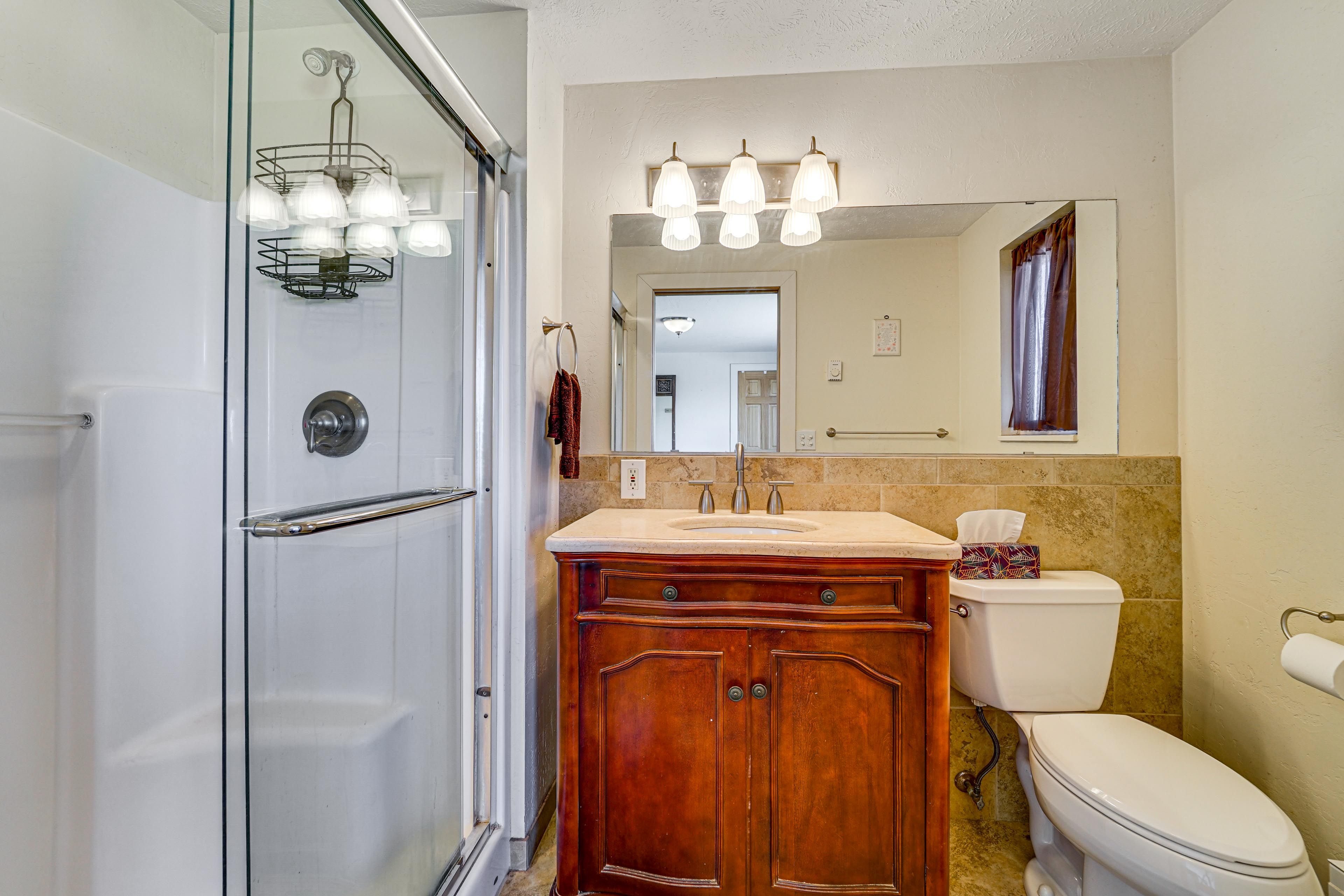 Full Bathroom | 1st Floor