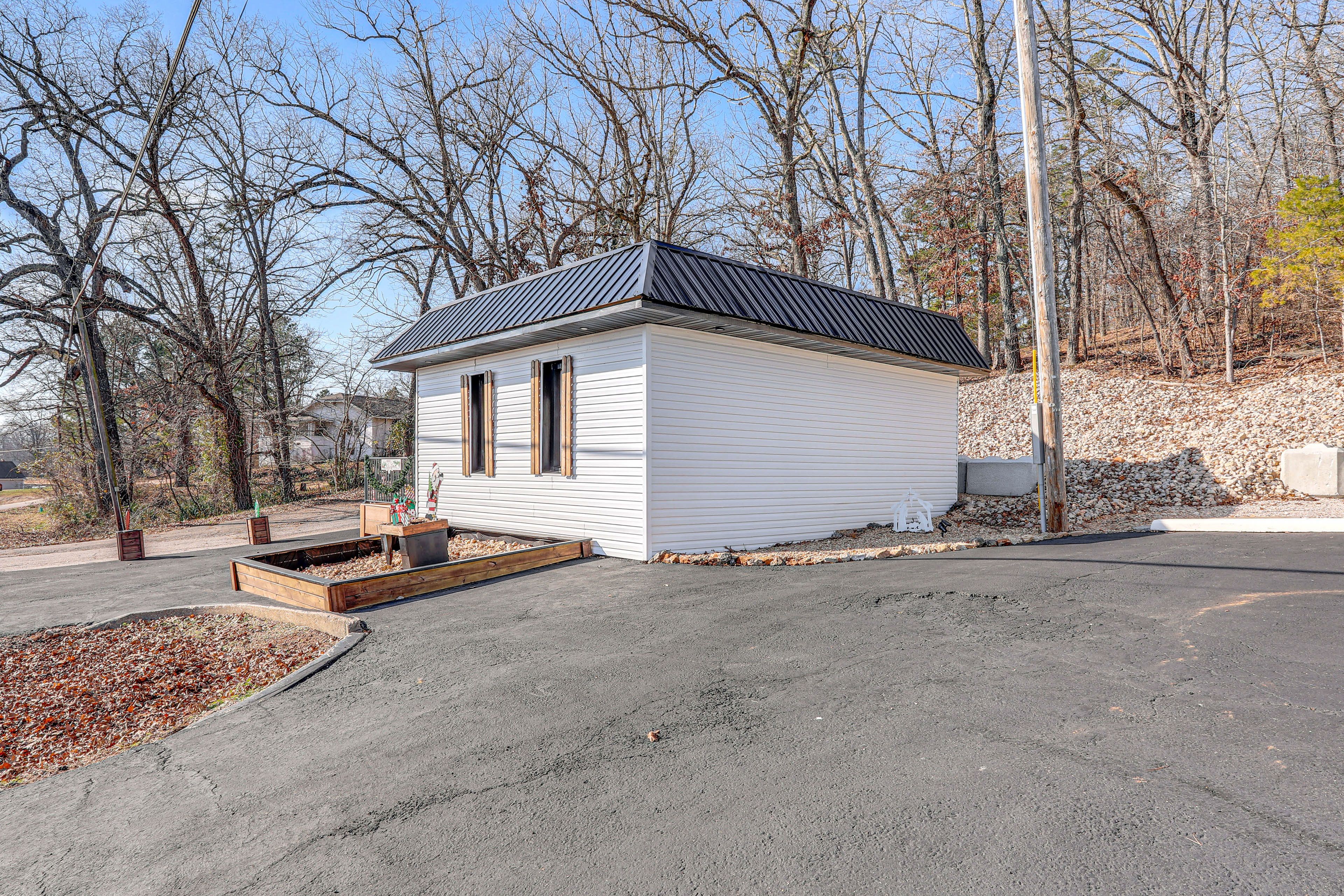 Parking | Driveway (1 Vehicle)