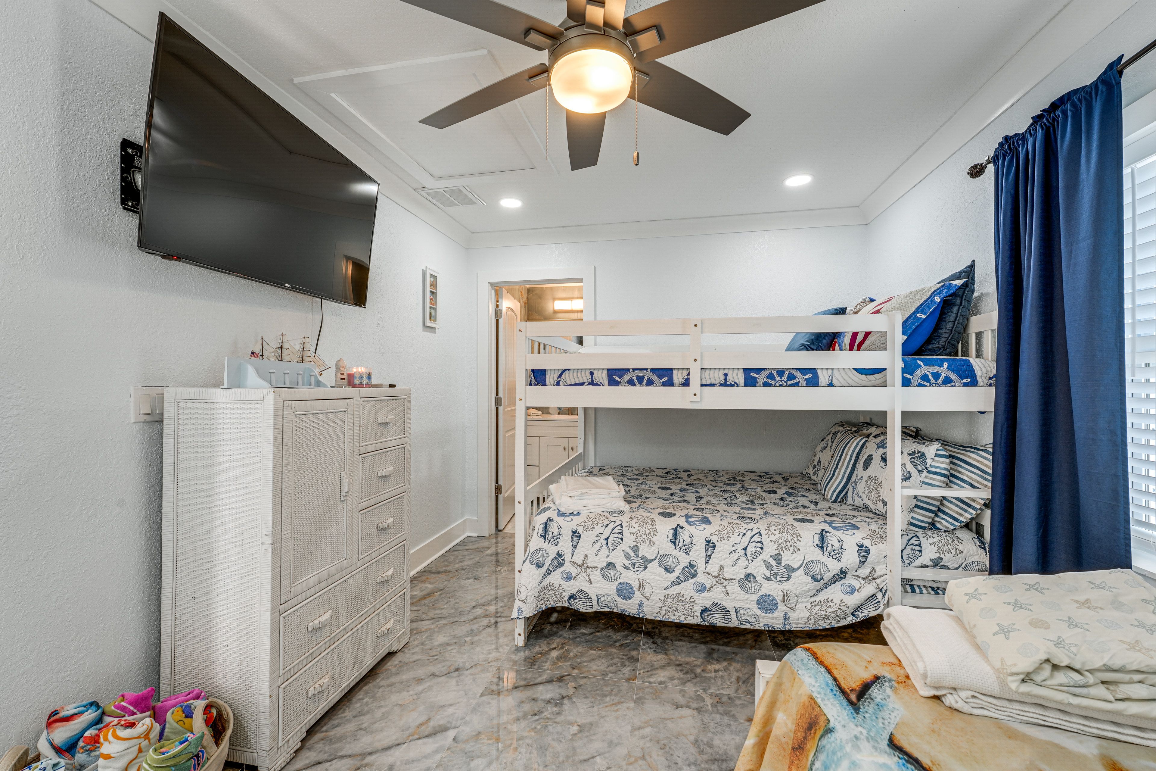 Bedroom 2 | Full Bunk Bed | Twin Bed