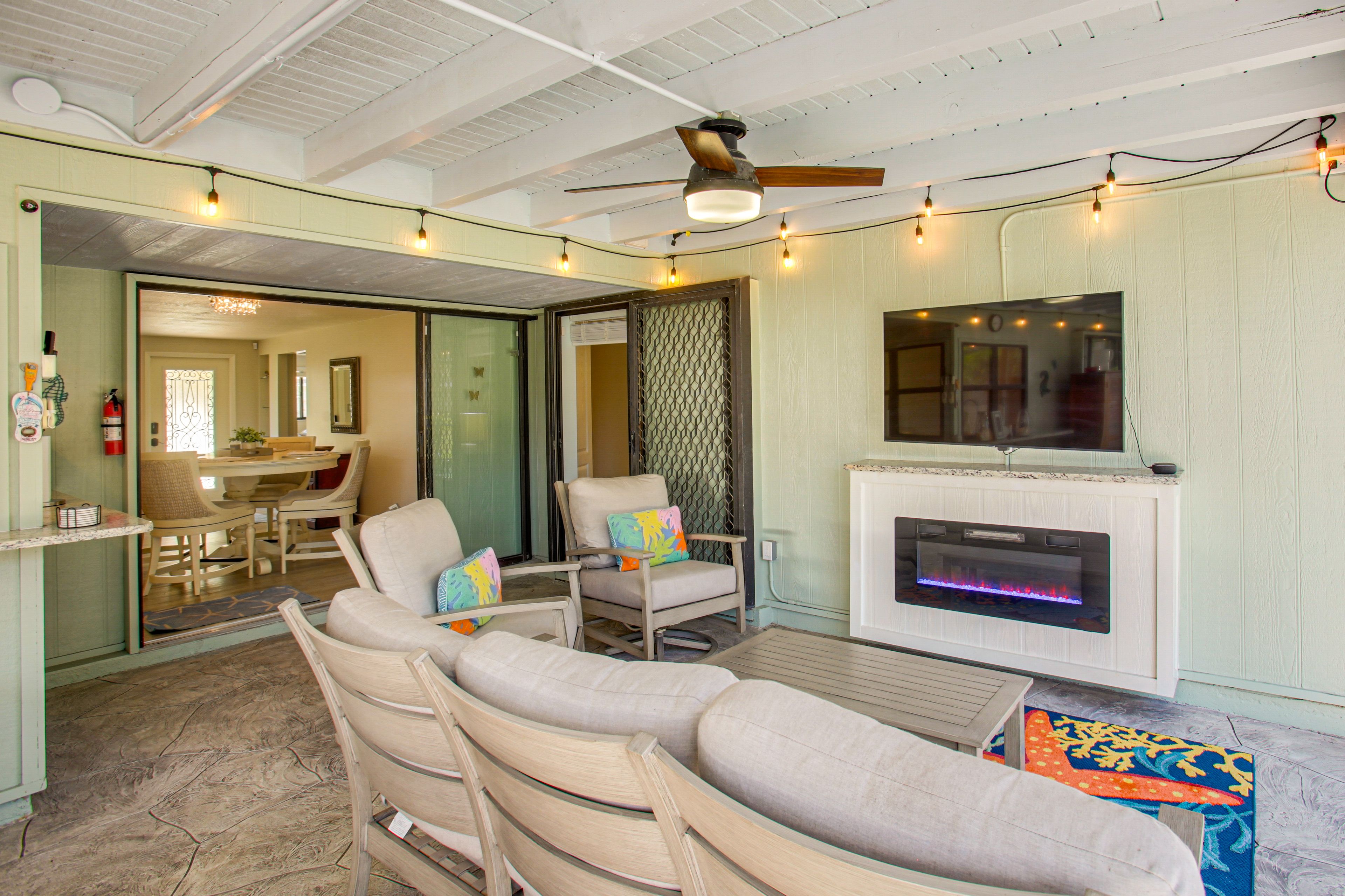 Screened-In Lanai | Dining Table | Lounging Chairs | Private Pool