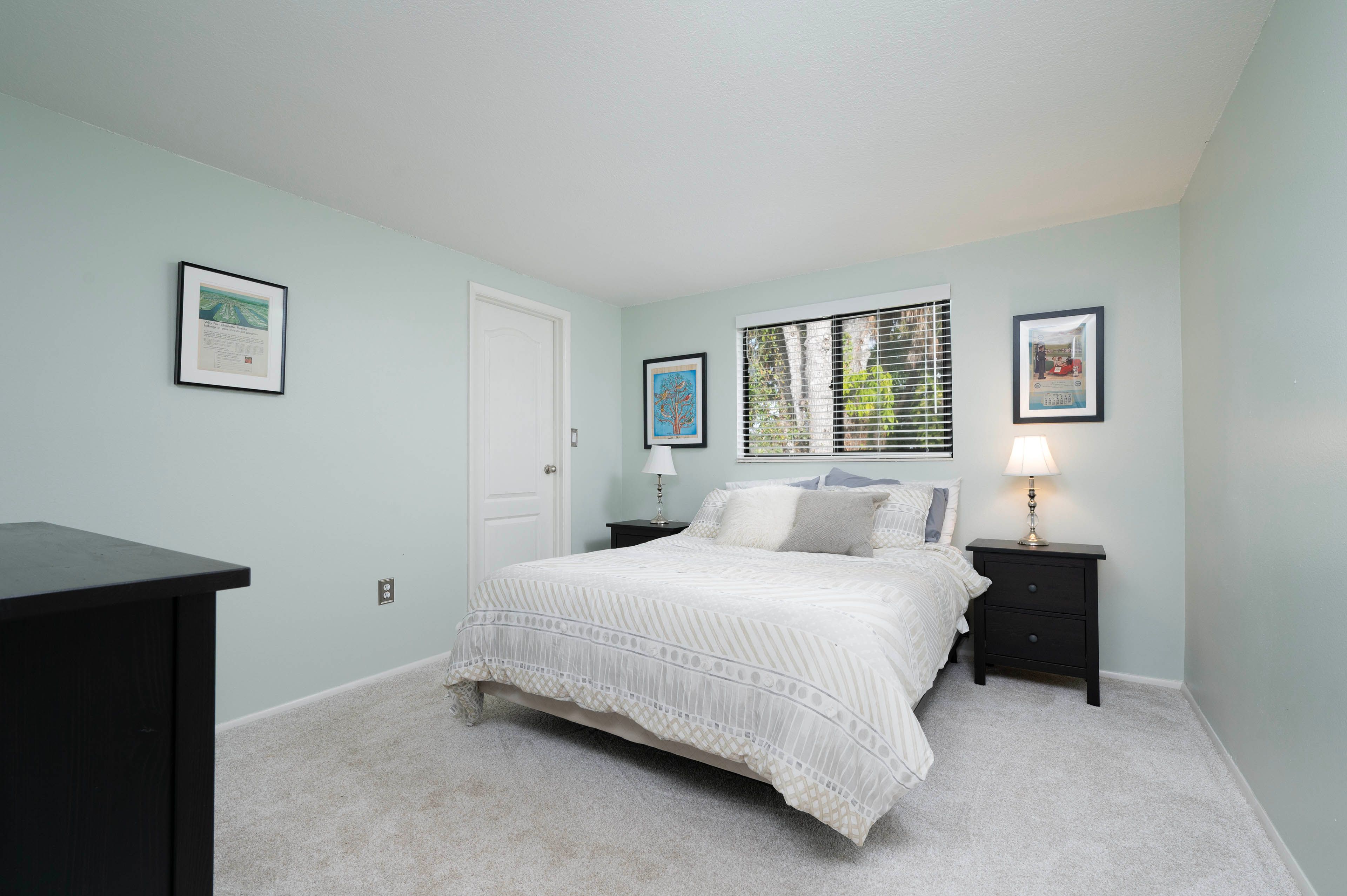 Bedroom 3 | Queen Bed
