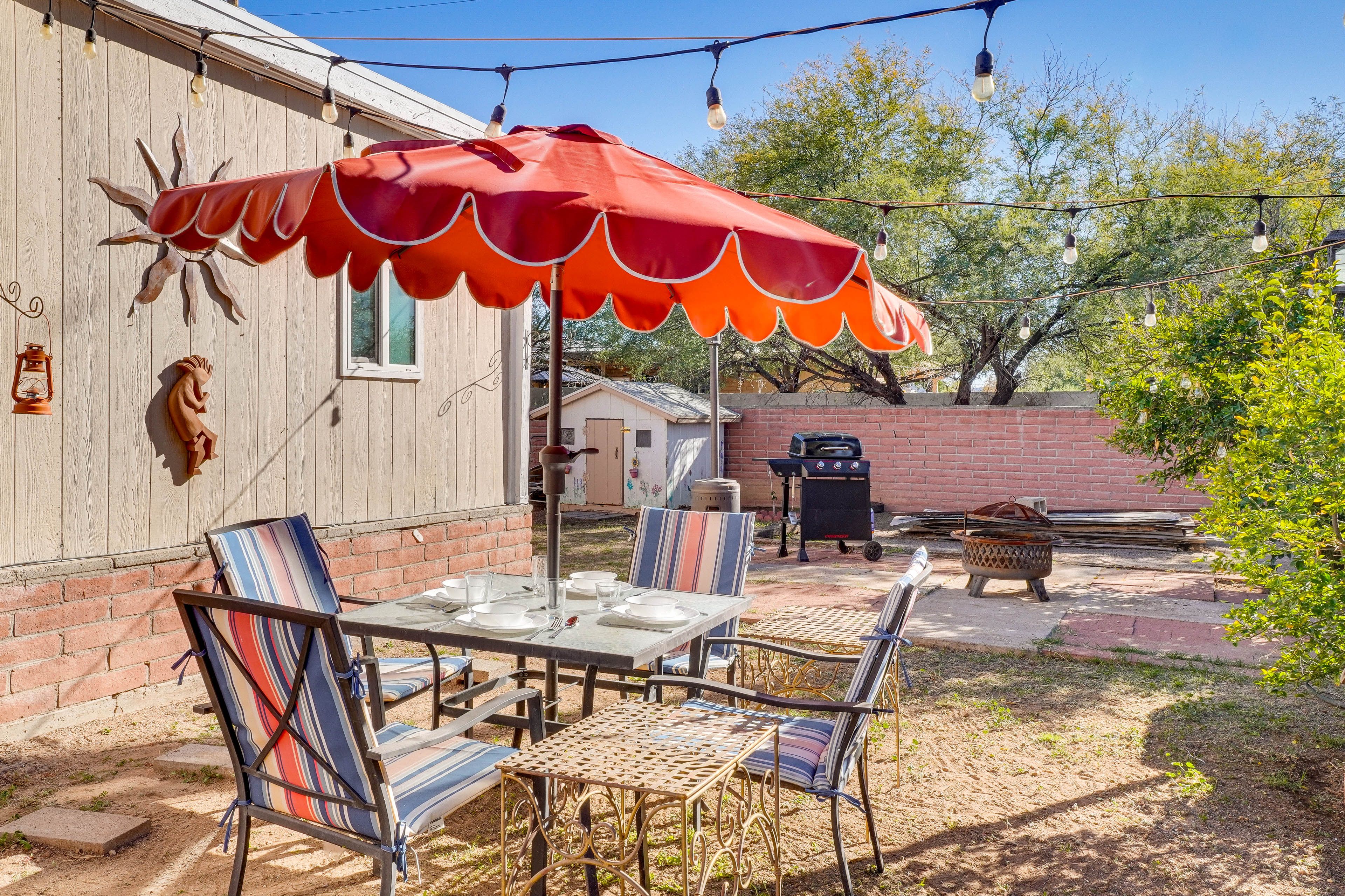 Fenced-In Backyard | Charcoal Grill | Kitt Peak Views