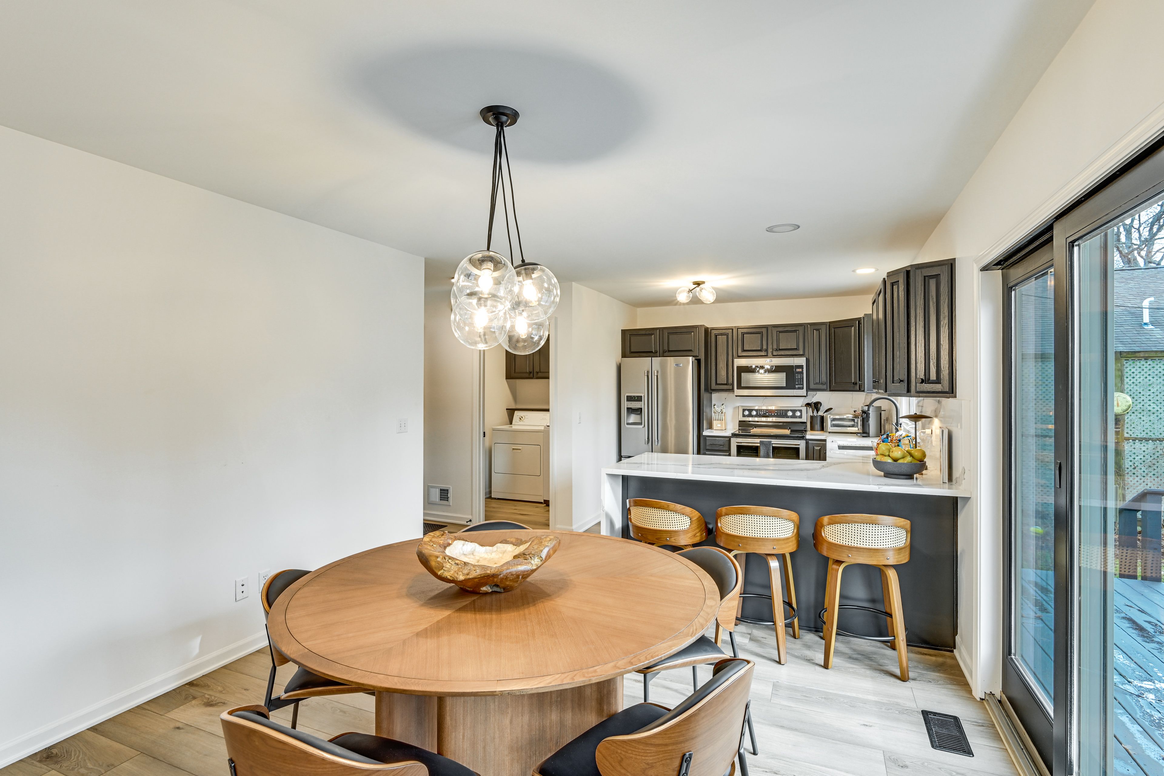 Kitchen | Dining Table