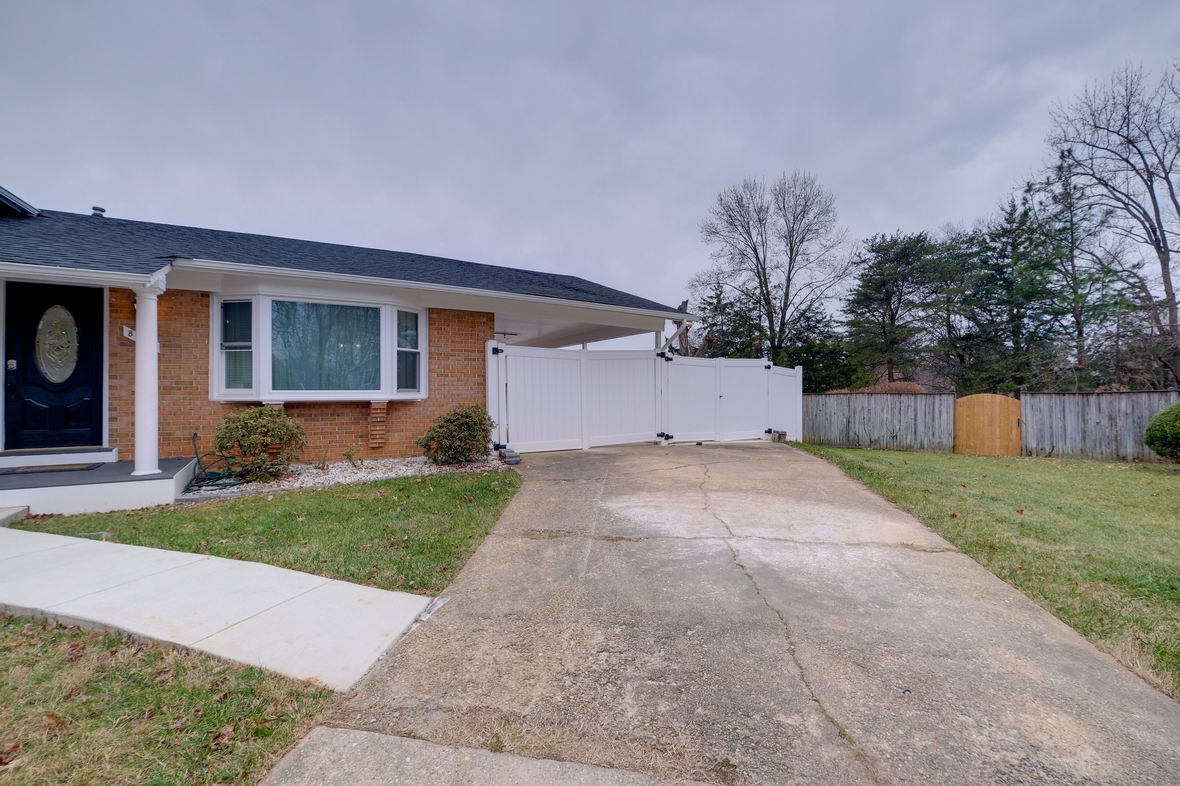 Parking | Driveway (2 Vehicles)