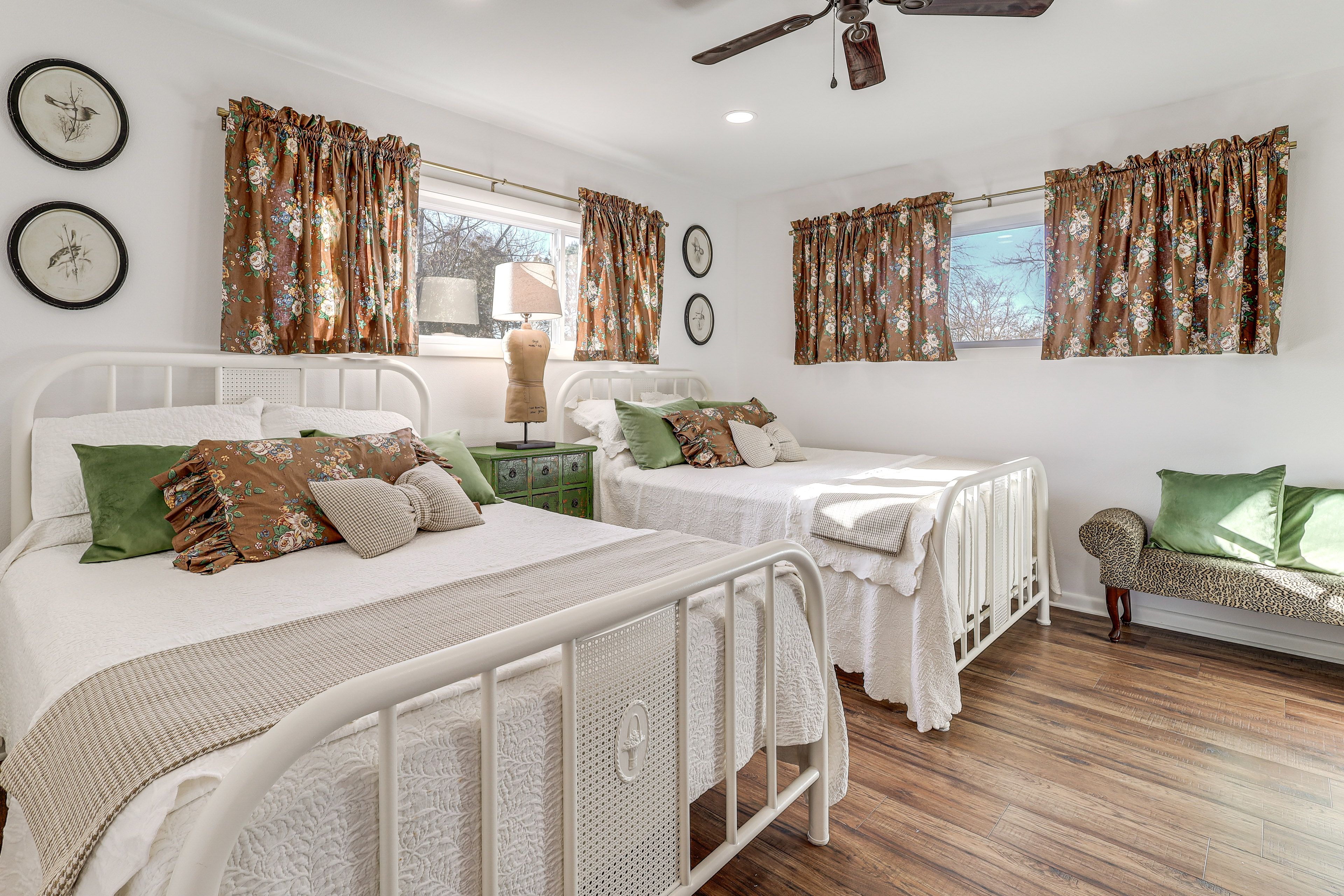 Bedroom 2 | 2 Full Beds