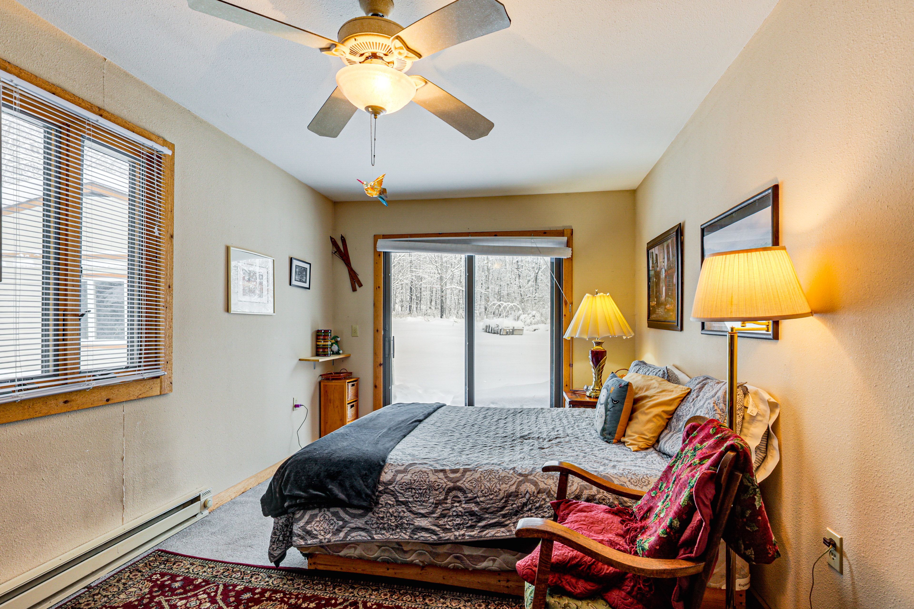 Bedroom 1 | 1st Floor | Queen Bed