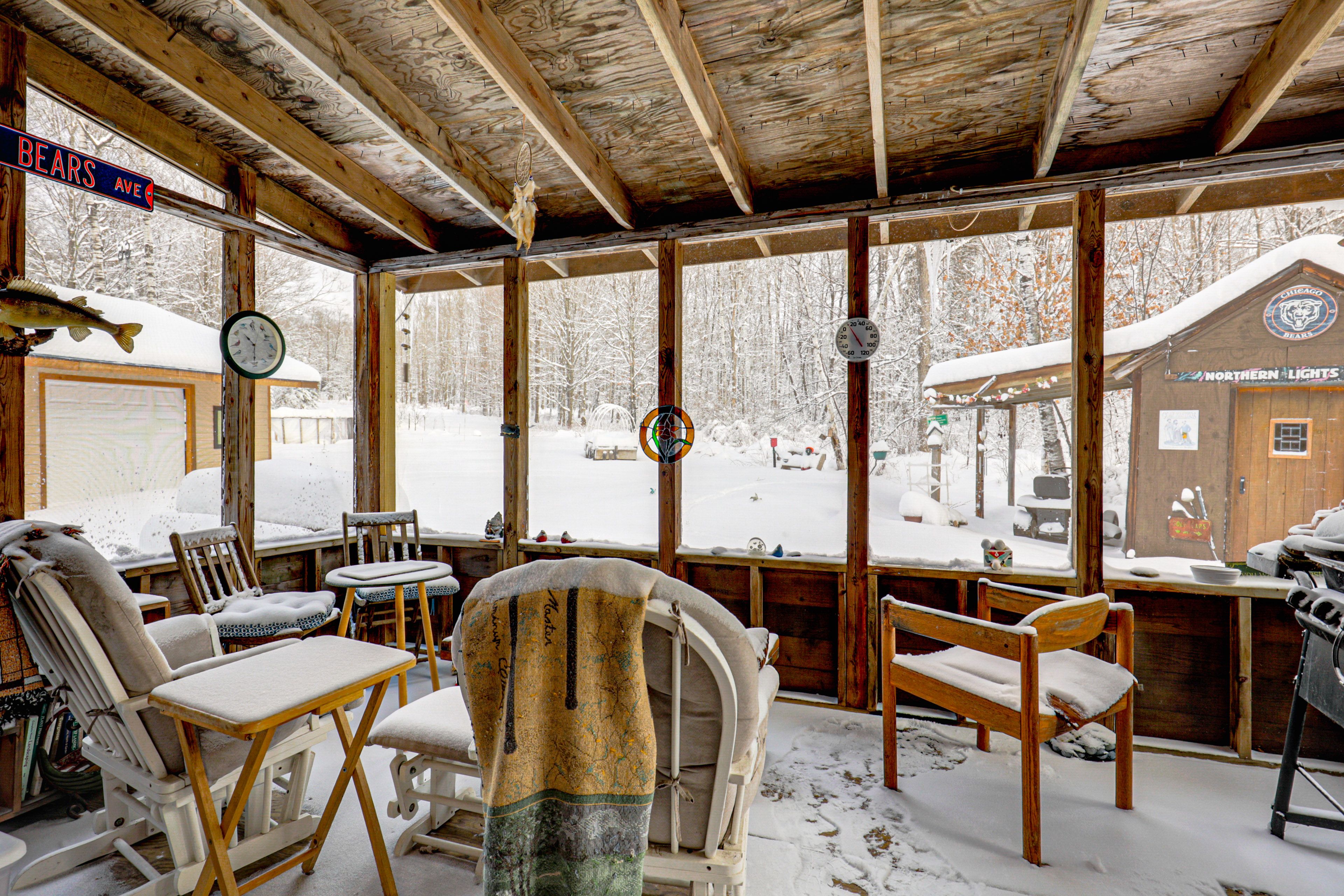Screened-In Porch | Gas Grill